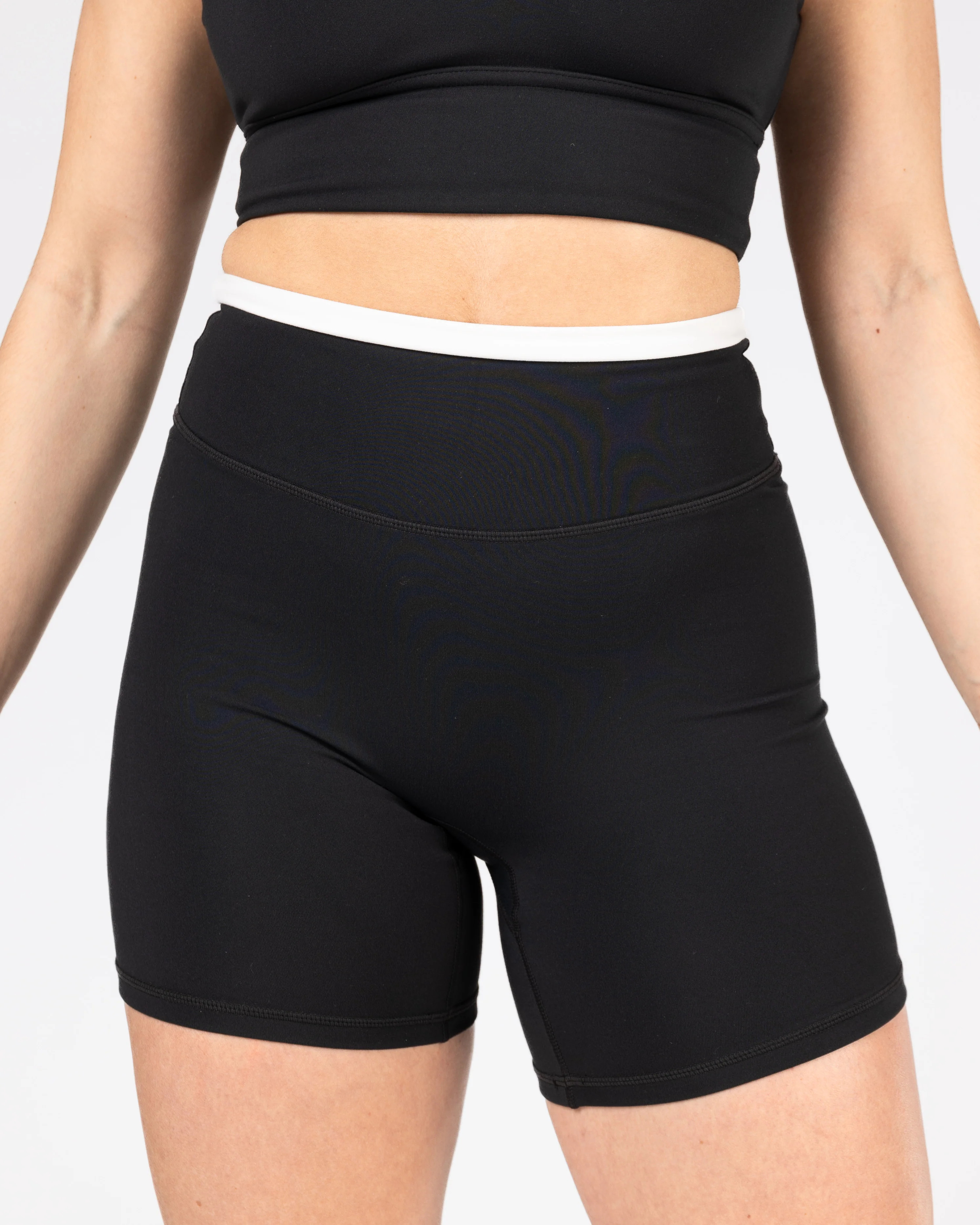 Sierra 2Tone Short : 6" | P'tula