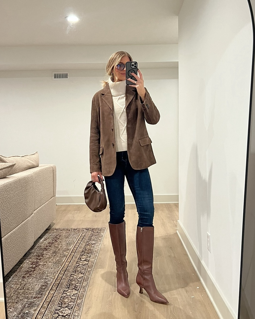 Sizing
Sweater: medium. This color sold out but linked a bunch of similar options at a lower price point under the similar section of this ltk post
Skirt: my usual 6
Jeans: run tts am stretchy. 4 long
Suede jacket: size medium/6
Overalls: size small
Ribbed dress: small tall
Waffle lounge pants: small tall


Aritzia, chunky sweater, cable knit sweater

#LTKBump #LTKHoliday #LTKTall