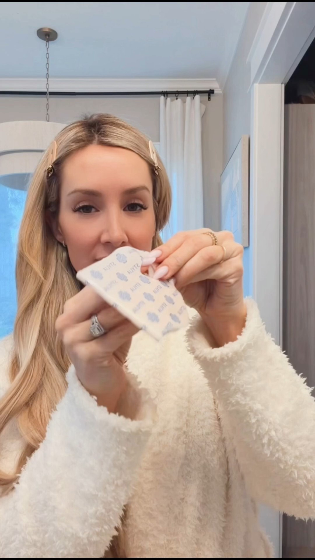 This mask helps lift and tighten your jawline! 10/10 recommend but you HAVE to be consistent 

#LTKBeauty #LTKFindsUnder50 #LTKgrwm