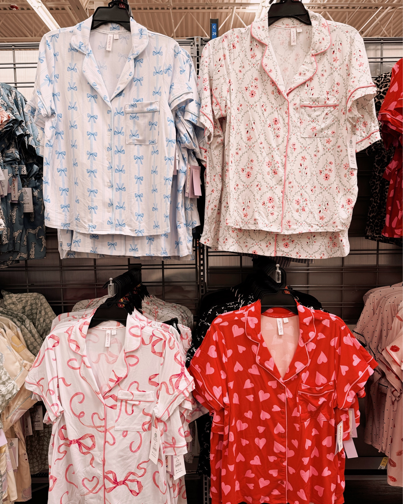 Walmarts new Valentine’s Day new arrivals are so good!

#LTKSeasonal #LTKHome #LTKGiftGuide
