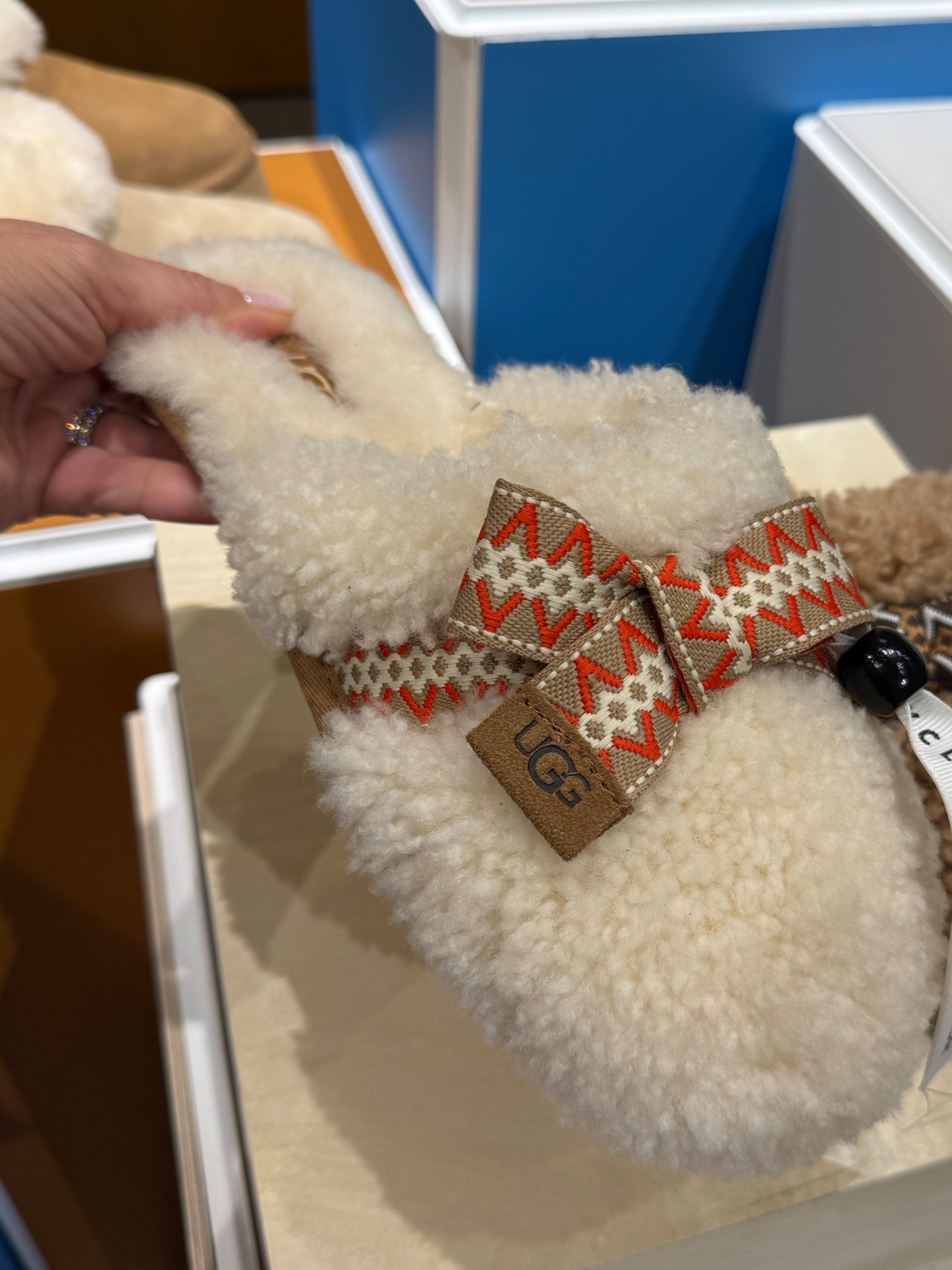 Loved these slippered! Softer than the normal Ugg slipper. 


#LTKHoliday #LTKFindsUnder100 #LTKGiftGuide