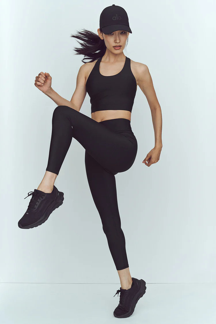 ALO Runner - Black/Black | Alo Yoga (US)