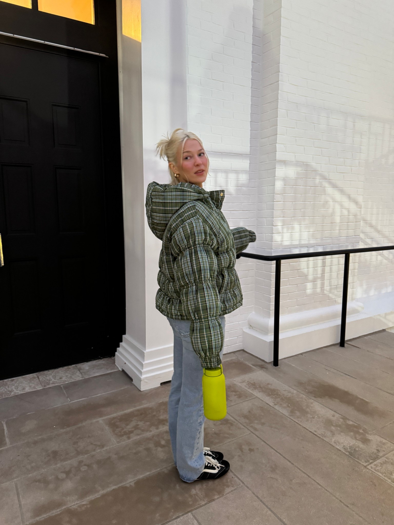 wearing a 27 in the jeans & XS in the puffer :)

winter jacket, cold weather, free people, puffer jackett

#LTKHoliday #LTKdayinmylife #LTKootd