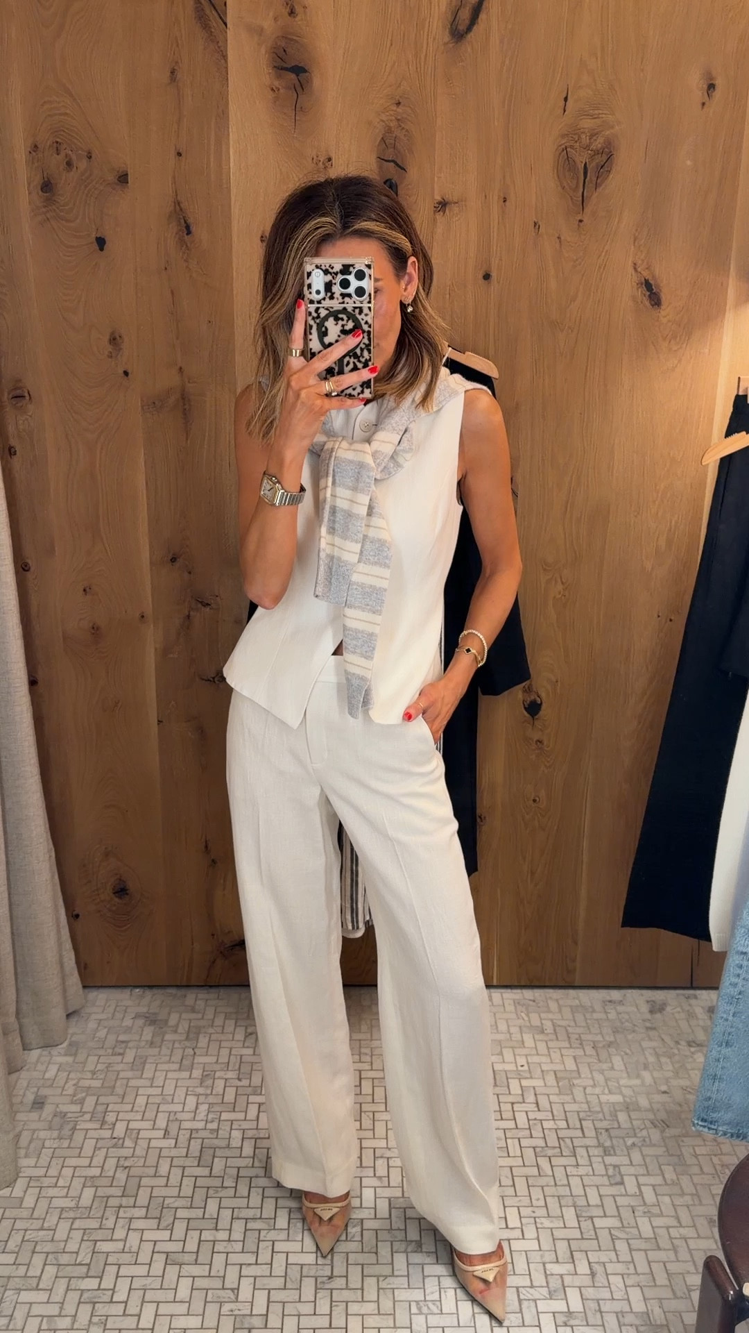 I love this structured linen pant with a thicker material so it’s not see through, which makes it perfect for the office! The cashmere cardi is a fav always, ties a pop of color into every look!

#LTKootd #LTKSeasonal #LTKWorkwear