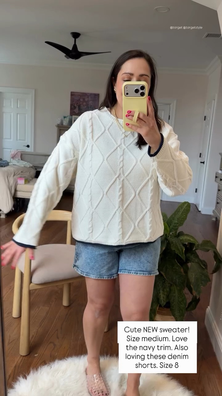 Cute NEW sweater! Size medium. Love the navy trim. Also loving these denim shorts. Size 8 @target @targetstyle