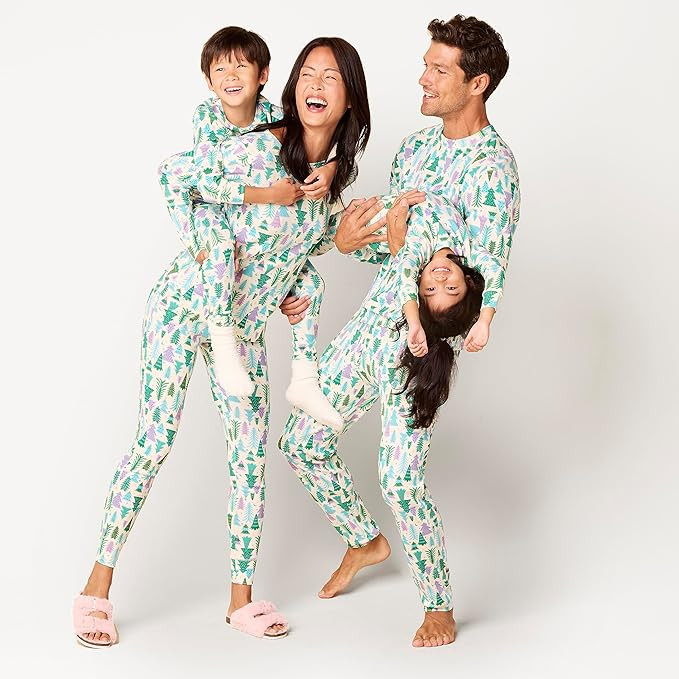 Amazon Essentials Holiday Family Matching Pajama Sets | Amazon (US)
