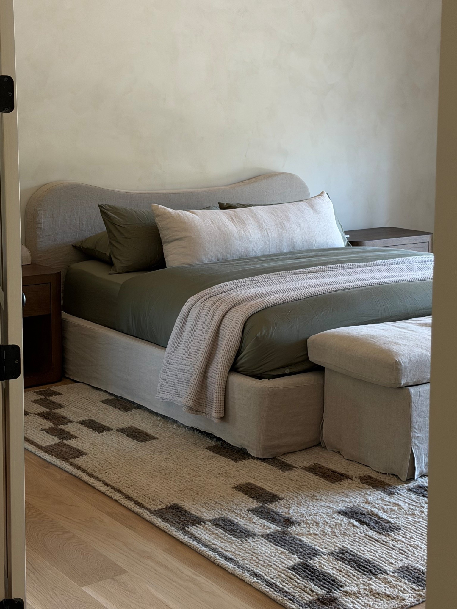 King bedding details! Sheet + duvet color is Brooklinen fresh moss 