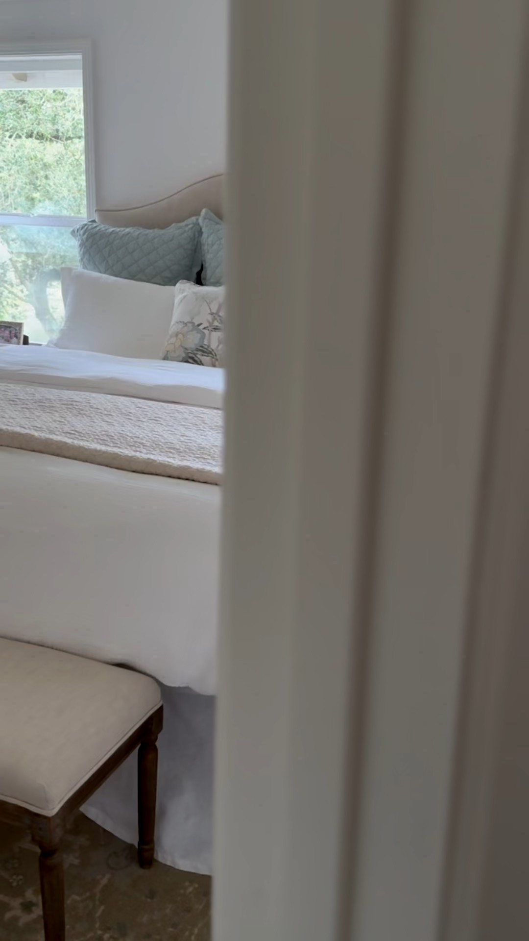 I did a little spring refresh in our bedroom with @onequince and I’m LOVING the new look! New Giza sateen cotton sheets (the BEST!) and the light and airy gauze duvet cover are the perfect weight for spring!

#quincepartner #quince
#homedecor #bedding #primarybedroom


#LTKHome