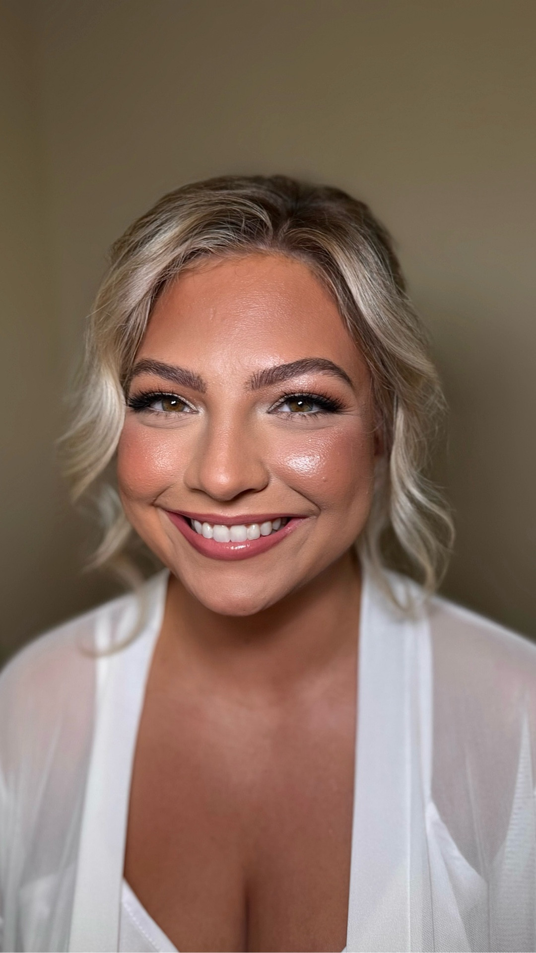 Lauren’s Wedding Day Makeup 🤍✨
.
.
Wedding makeup, bridal makeup tutorial, brides makeup, bridal shower makeup, wedding day makeup, bridal beauty, Sephora beauty, Ulta beauty, skincare, makeup favorites, beauty favorites, Anastasia Beverly Hills impeccable foundation, matte makeup, matte foundation, glowy skin, dewy skin, full coverage makeup, full glam, bridal glam, bridal party makeup, bridesmaids makeup, spring makeup, waterproof makeup, wedding glam, wedding looks, ardell lashes, rare beauty, morphe, NYX shine loud, danessa myricks beauty balm contour, wet n wild, too faced born this way concealer, huda beauty baking powder, hourglass powder, Patrick ta eyeshadow palette, essence waterproof mascara, charlotte tilbury pillow talk, la Roche posay skin prep, first aid beauty, makeup artist must haves, wedding makeup artist, MUA, BYOMA milky toner

#LTKBeauty #LTKFindsUnder100 #LTKWedding