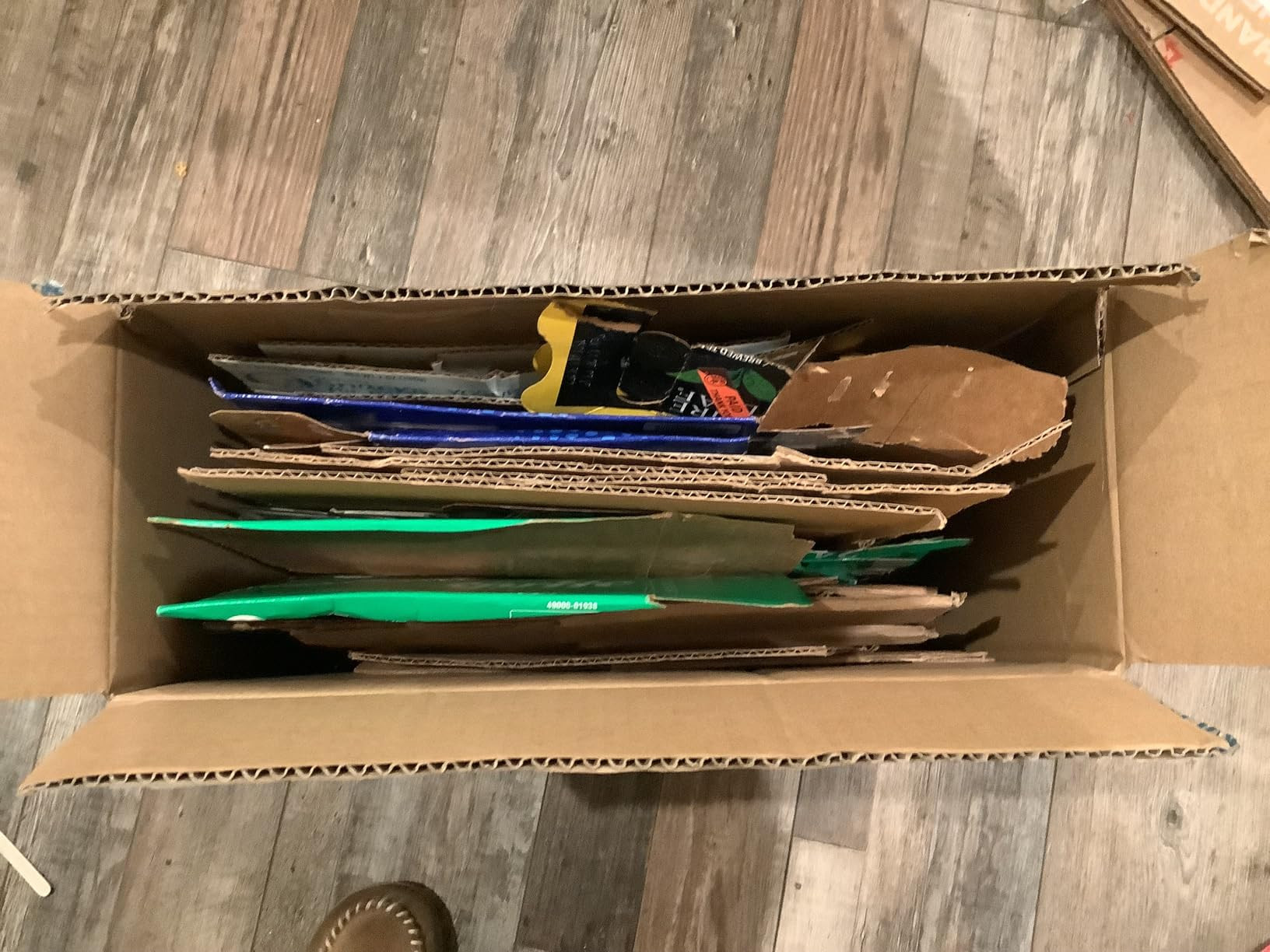 ZEITE 4V Cordless Electric Scissors Cardboard Cutter with 2 Blades,Storage Case,Rotary Cutter for... | Amazon (US)