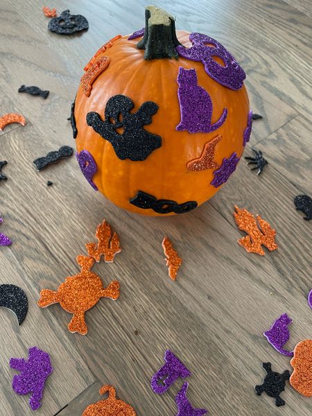 How to entertain your kids while you put up your Halloween decor that’s mess free!

#LTKSeasonal #LTKHalloween #LTKkids