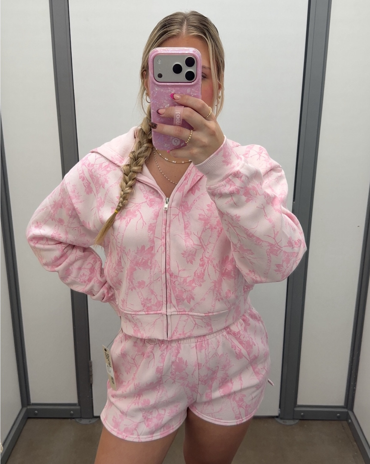 Walmart did it again with this comfy pink camo set! There’s also sweatpants to go with it  

#LTKFindsUnder50 #LTKootd #LTKSaleAlert