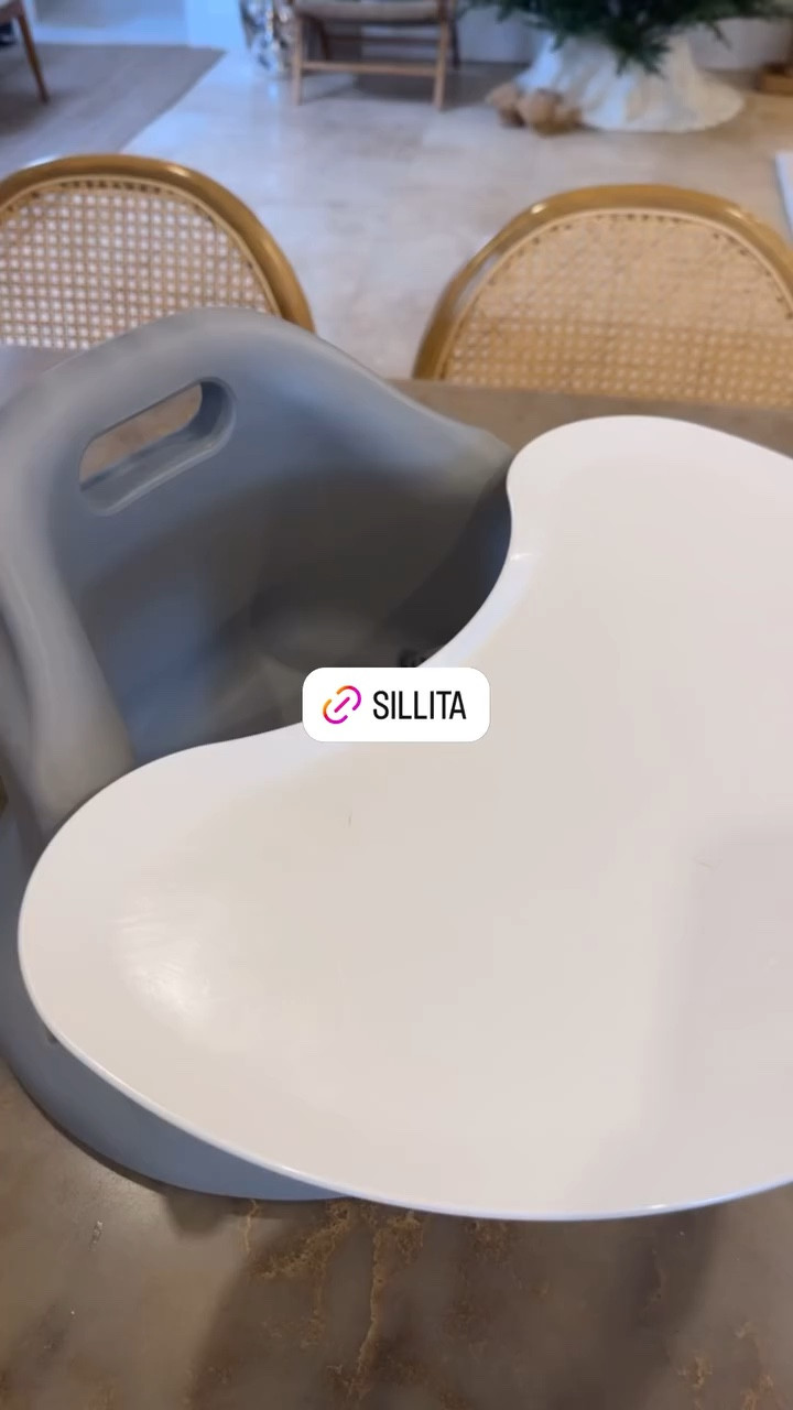 Table and chair for kids🫶🏼

#LTKKids #LTKBaby #LTKHome