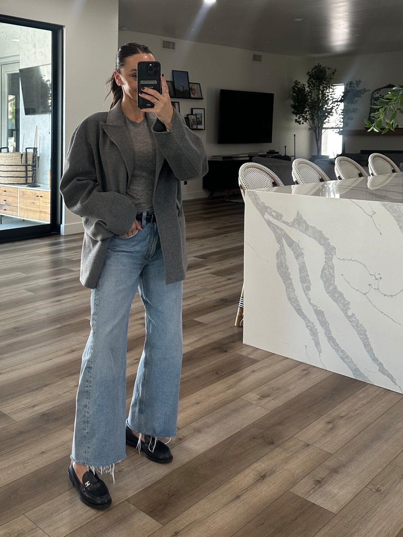 Sunday #ootd
I have been living in these jeans! Obsessed with them. 
Jeans: size 27
Top: (zara) size S
Blazer: S

#LTKFamily #LTKStyleTip #LTKFindsUnder50