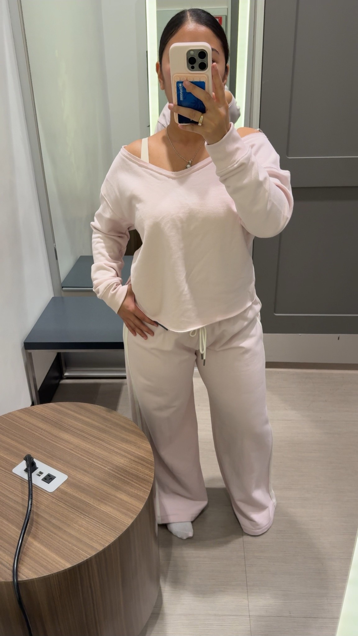 Size medium top
Size small bottom