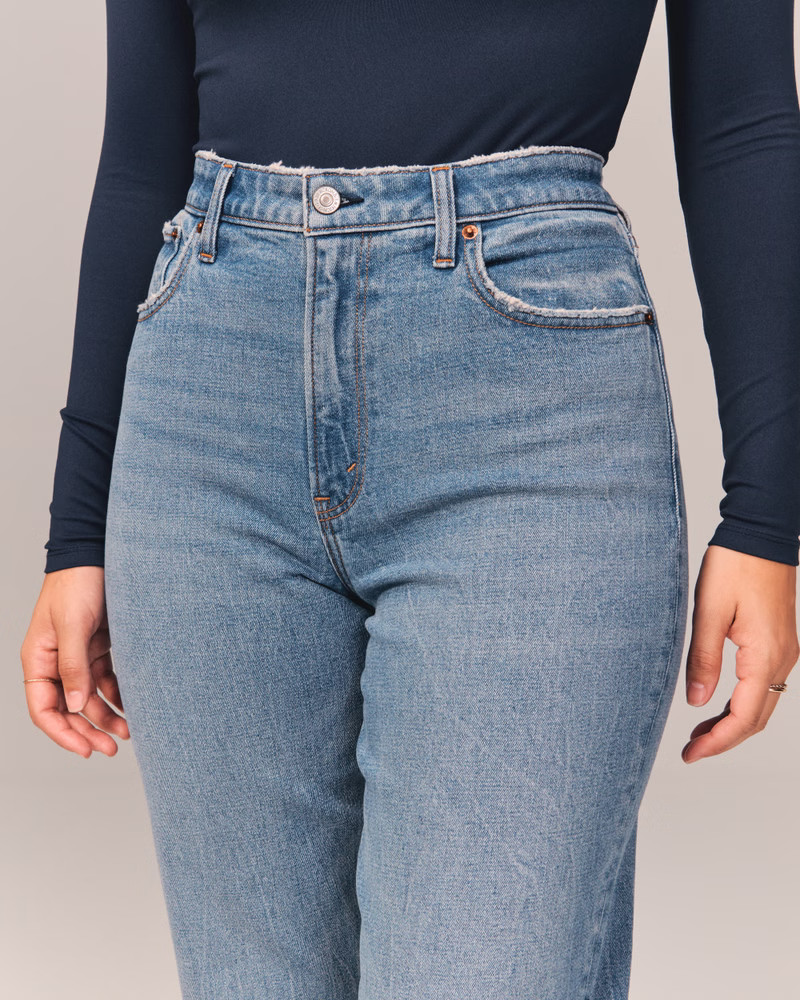 Curve Love High Rise Mom Jean | Abercrombie & Fitch (US)