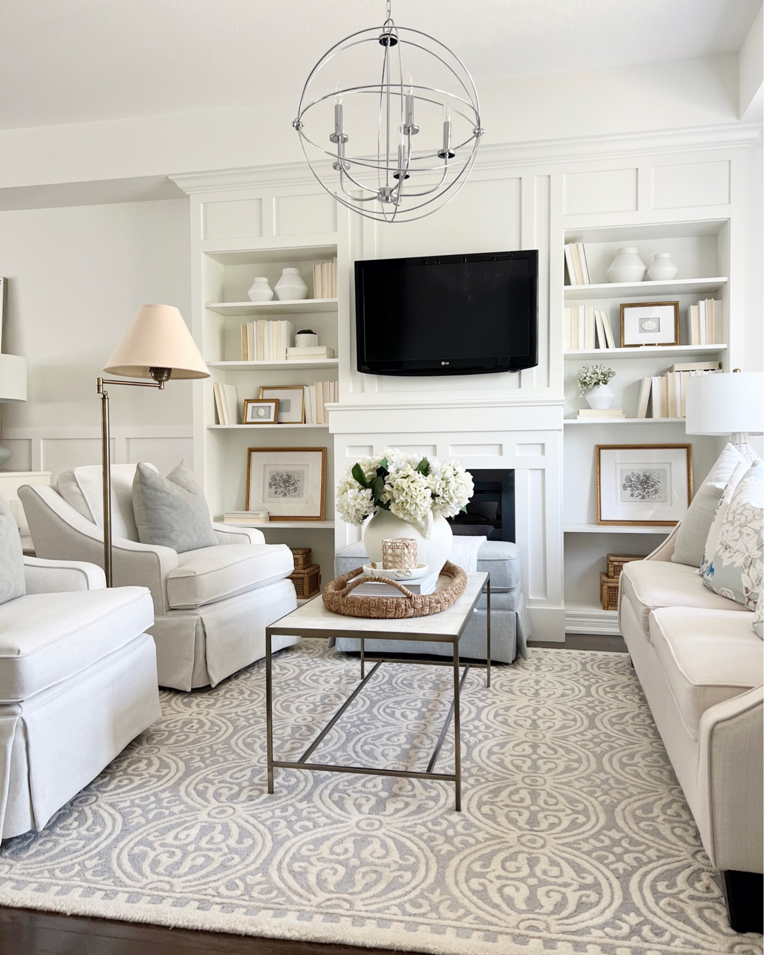 Living room decor. Grand millennial. Traditional. Classic  

#LTKhome #LTKsalealert #LTKSeasonal