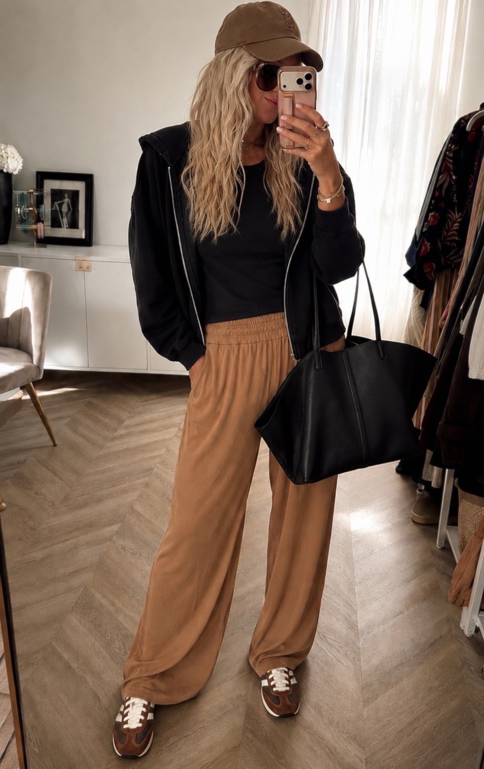Travel days, errands, coffee runs… this is the outfit🤏🏼🤎✈️

These pants are seriously SO good. They come in petite, regular, and tall, have the prettiest drape, and are available in several colors. The sneakers are a new fall find that I’m already obsessed with, and this gorgeous oversized tote is 40% off right now. If you’ve been wanting to try this brand, this is the perfect time. I love everything they make! 🤍


Fall style. Travel fit. Athleisure. Leather bag.

#LTKSeasonal #LTKTravel