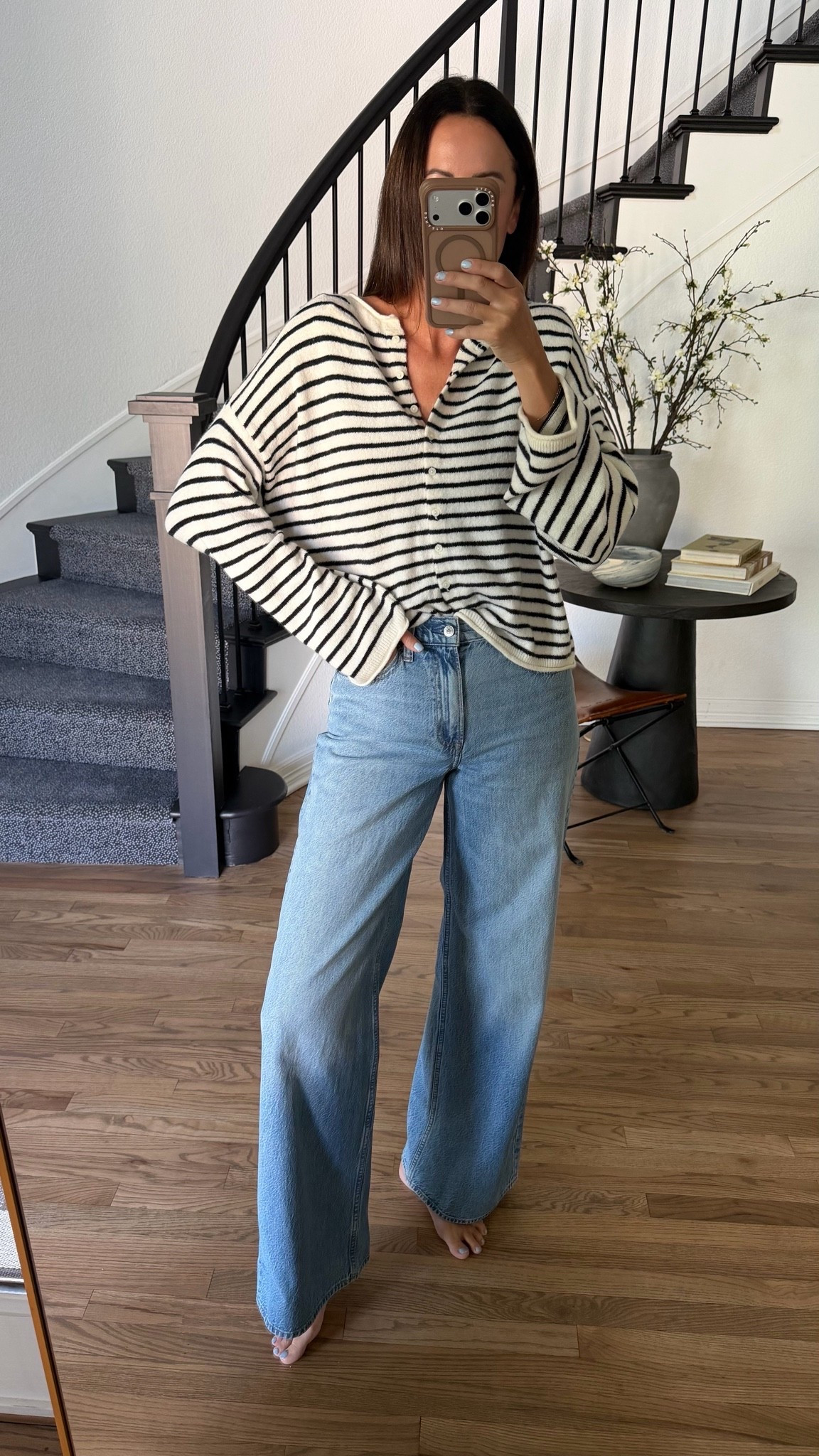 High rise wide leg jeans from Abercrombie! I am wearing a 27 extra long in the Medium wash. All jeans 25-50% off, just about everything else is 20% off, plus save an extra 15% with code DENIMAF

#LTKgrwm #LTKootd #LTKSaleAlert