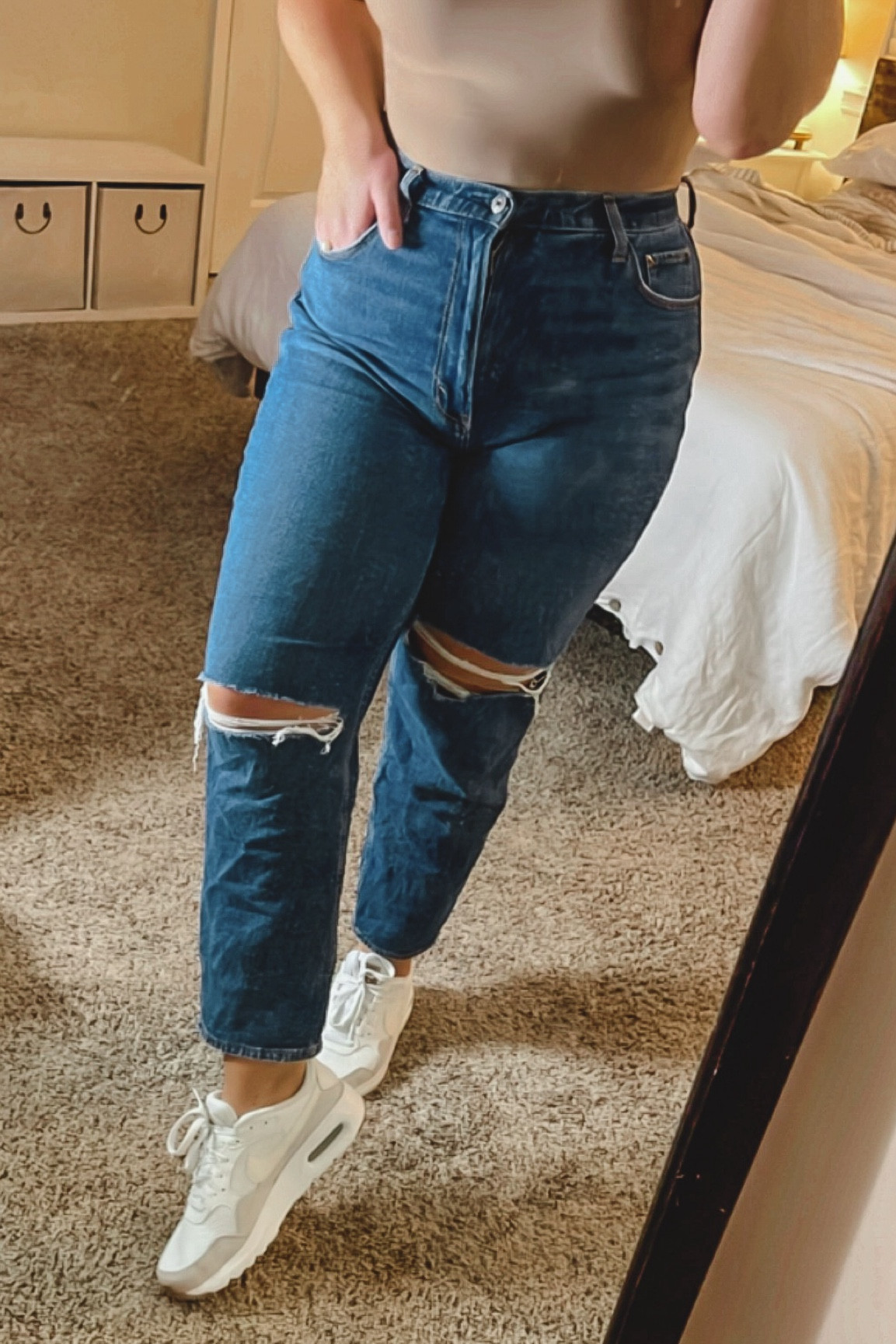 Spring Outfits, women’s jeans, straight-leg denim, white sneakers, high-waisted jeans, A&F jeans, Abercrombie 