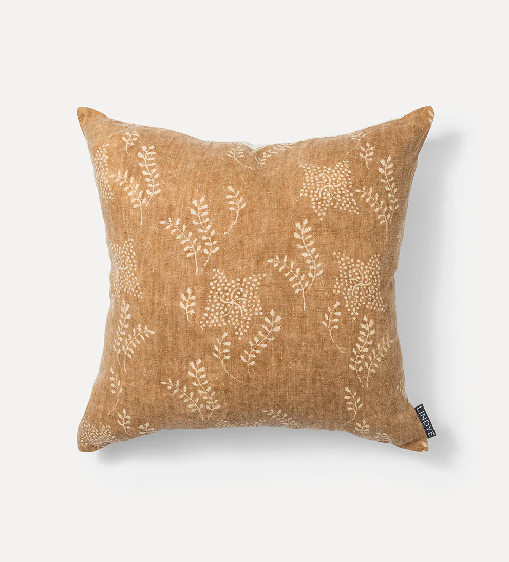 Arriere Pillow | Le Maé by Lindye