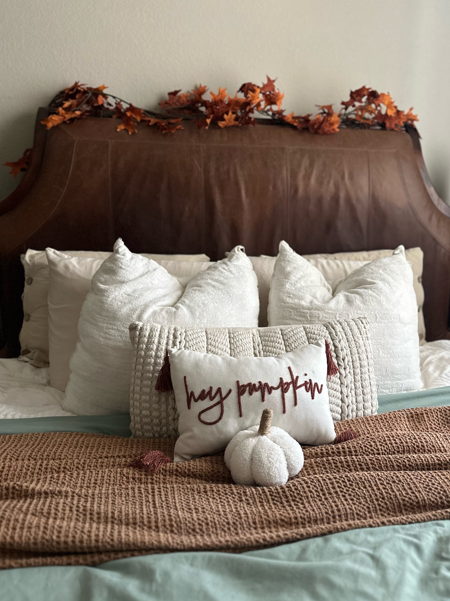 Simple Fall bedding 🍂🤎

#LTKHome #LTKSeasonal #LTKFallSale