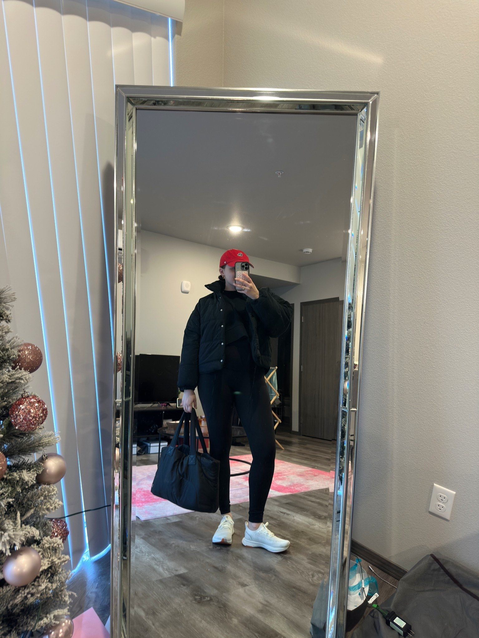 Comfy athleisure outfit for winter! Perfect to go from the gym to a wellness coaching session 🥰

#LTKdayinmylife #LTKootd #LTKfitnessgoals