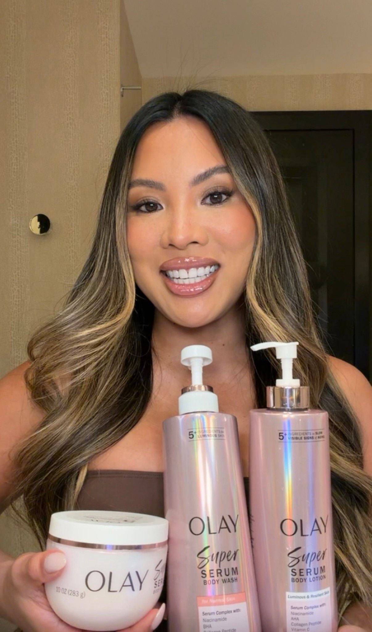 Olay video lip combo

Player lip liner 
Stone lip gloss 

#LTKBeauty