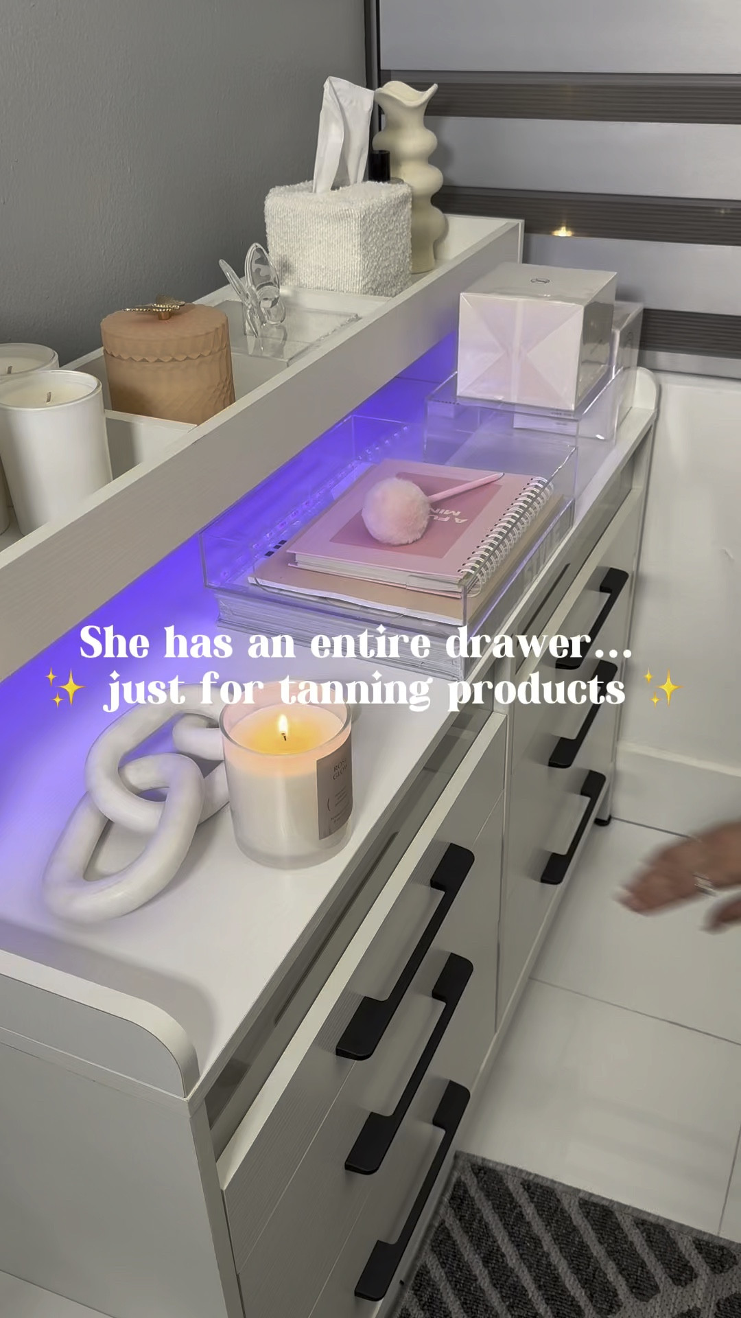 Because… looking pale is not my vibe. So obviously I would need an entire drawer dedicated to ✨ JUST ✨ tanning products.

I mean, I do live in Miami of all places 👙💁🏼‍♀️


#bananaboat #sttropeztan #sttropez #sttropeztanning #hamptonsun #bondisands #bondisandssuncare #amazon #amazonfinds #amazonprime #amazontan #tanning #tangirl #tanningdrawer #literally 

#LTKVideo #LTKHome #LTKBeauty