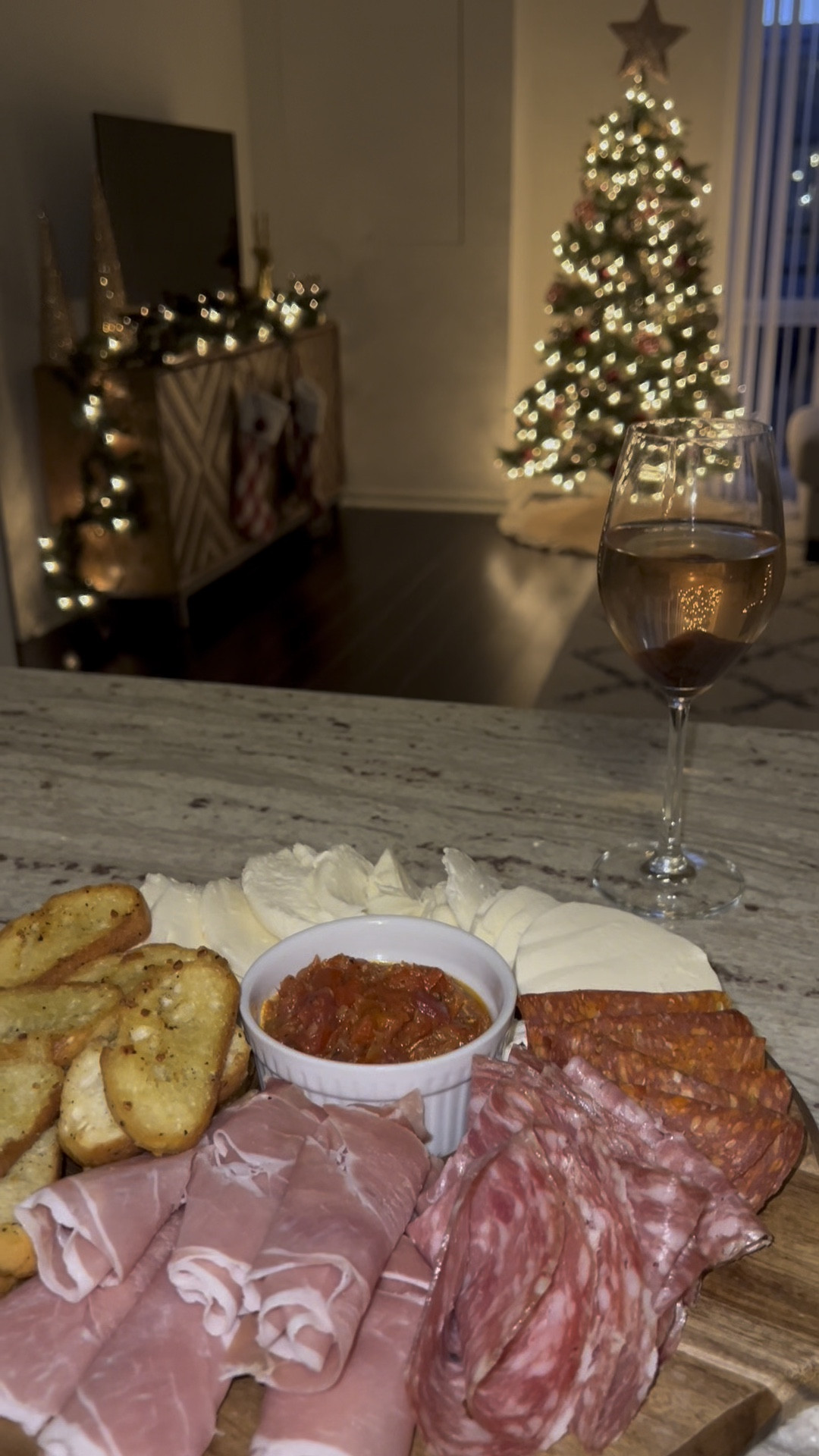 Hosting for the holidays? These are some of my favorite hosting essentials! 🎄✨

Home decor. Charcuterie board. Kitchen. Holiday. Christmas tree. Faux Christmas tree. Cutting board. Amazon finds. 



#LTKFindsUnder50 #LTKParties #LTKHome