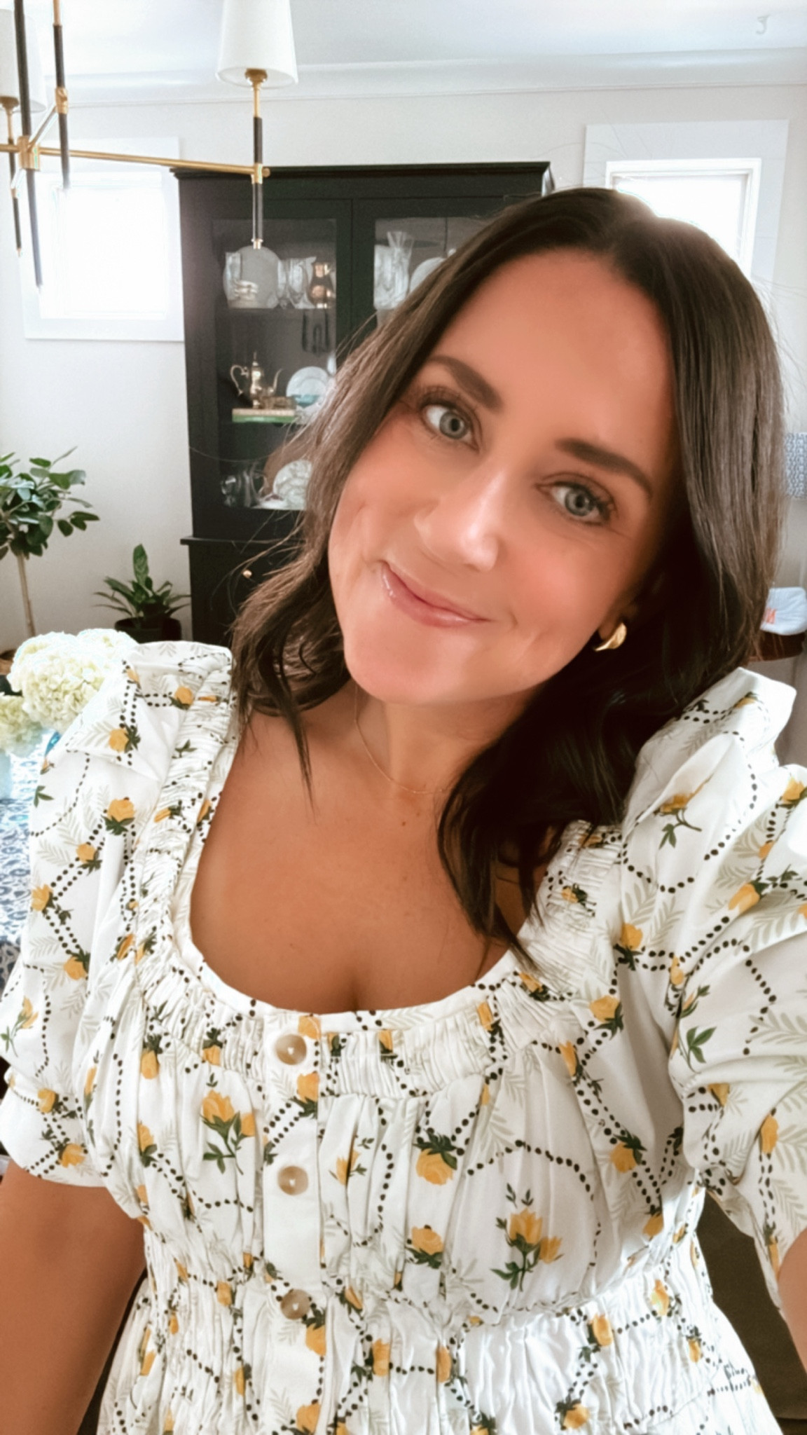 When I ordered this dress, I thought it had lemons on it … I was surprised to find yellow roses instead. It’s still a good one! Loving spring dresses right now 💛

#LTKSeasonal #LTKTravel