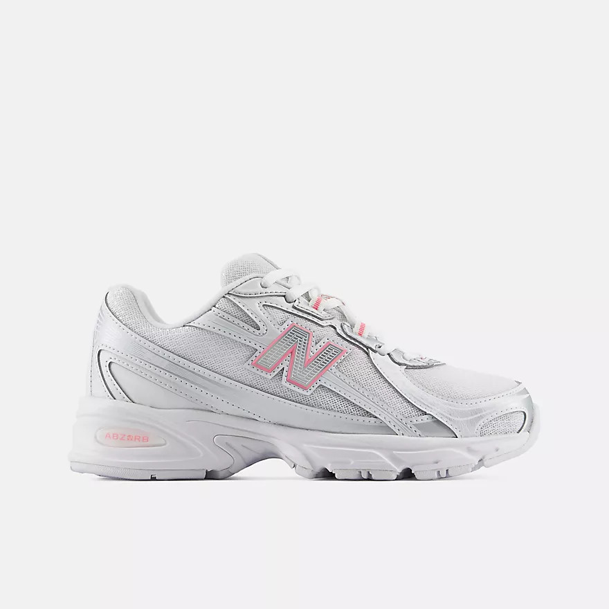 740 Lace | New Balance Athletics, Inc.