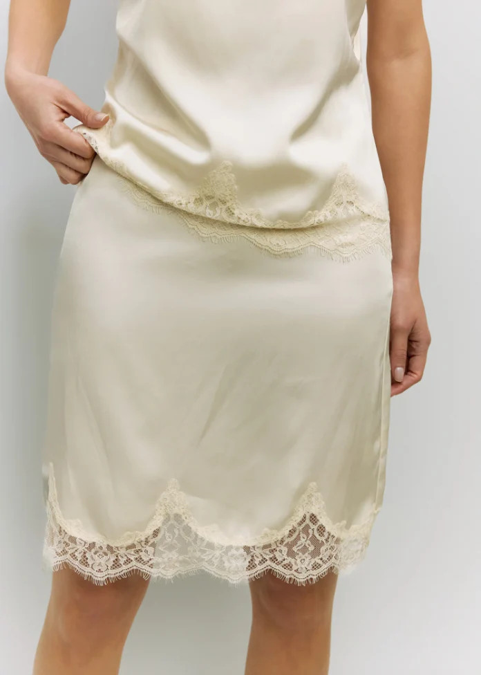 The Ayla Skirt - Cream | Alice & Wonder