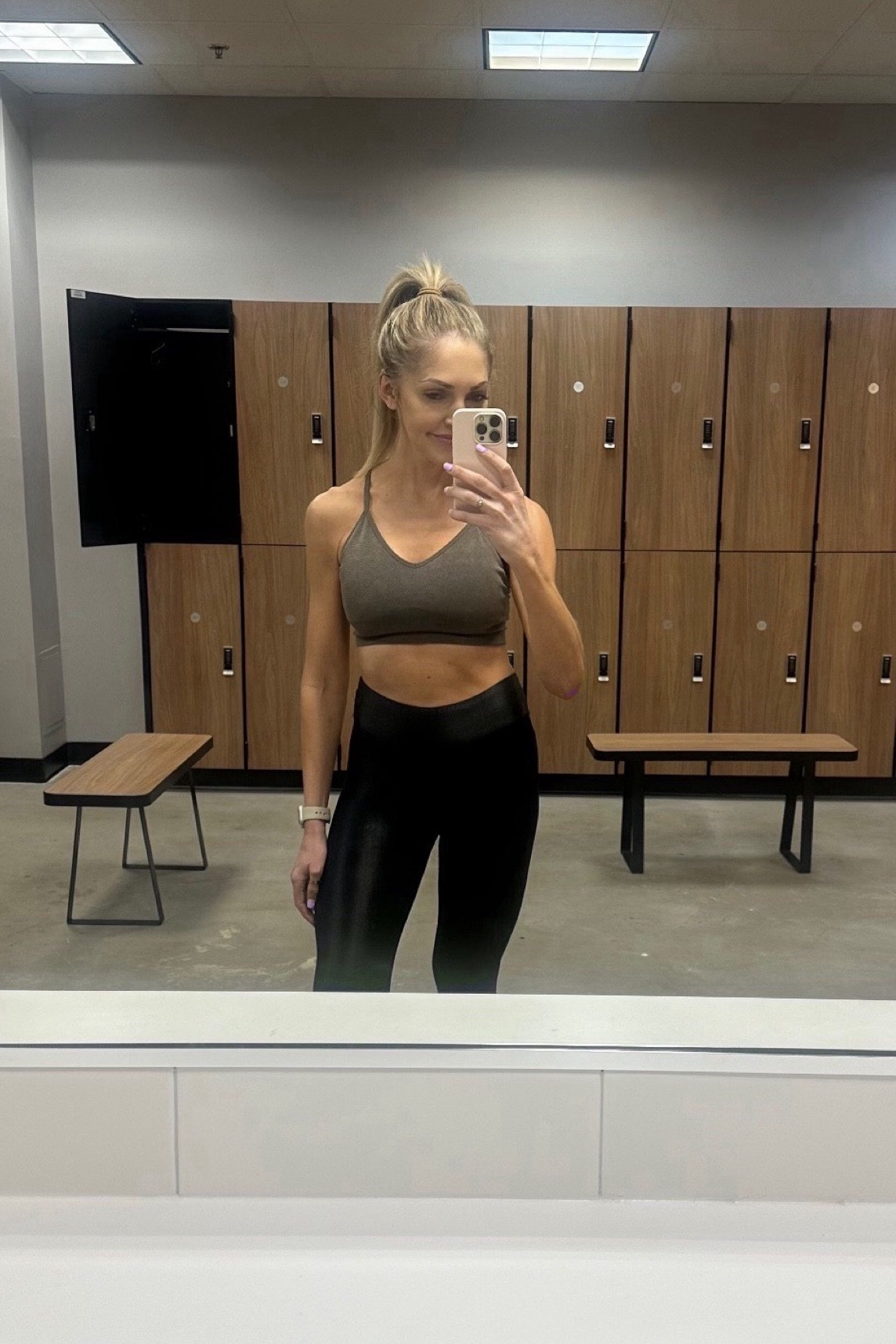Seamless crossback bra + black shine leggings. 

Wearing size S in the bra and size XS in the leggings. 

#LTKfindsunder100 #LTKfitness #LTKtravel
