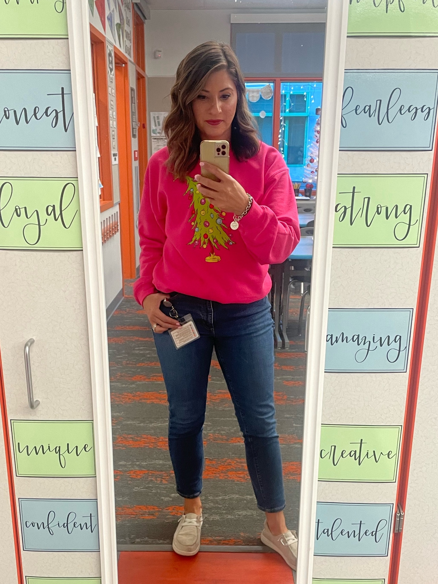 Holiday teacher outfit

Size Medium in sweatshirt
Size 6 in jeans
Size 9 in shoes

#LTKHoliday #LTKSeasonal #LTKbeauty