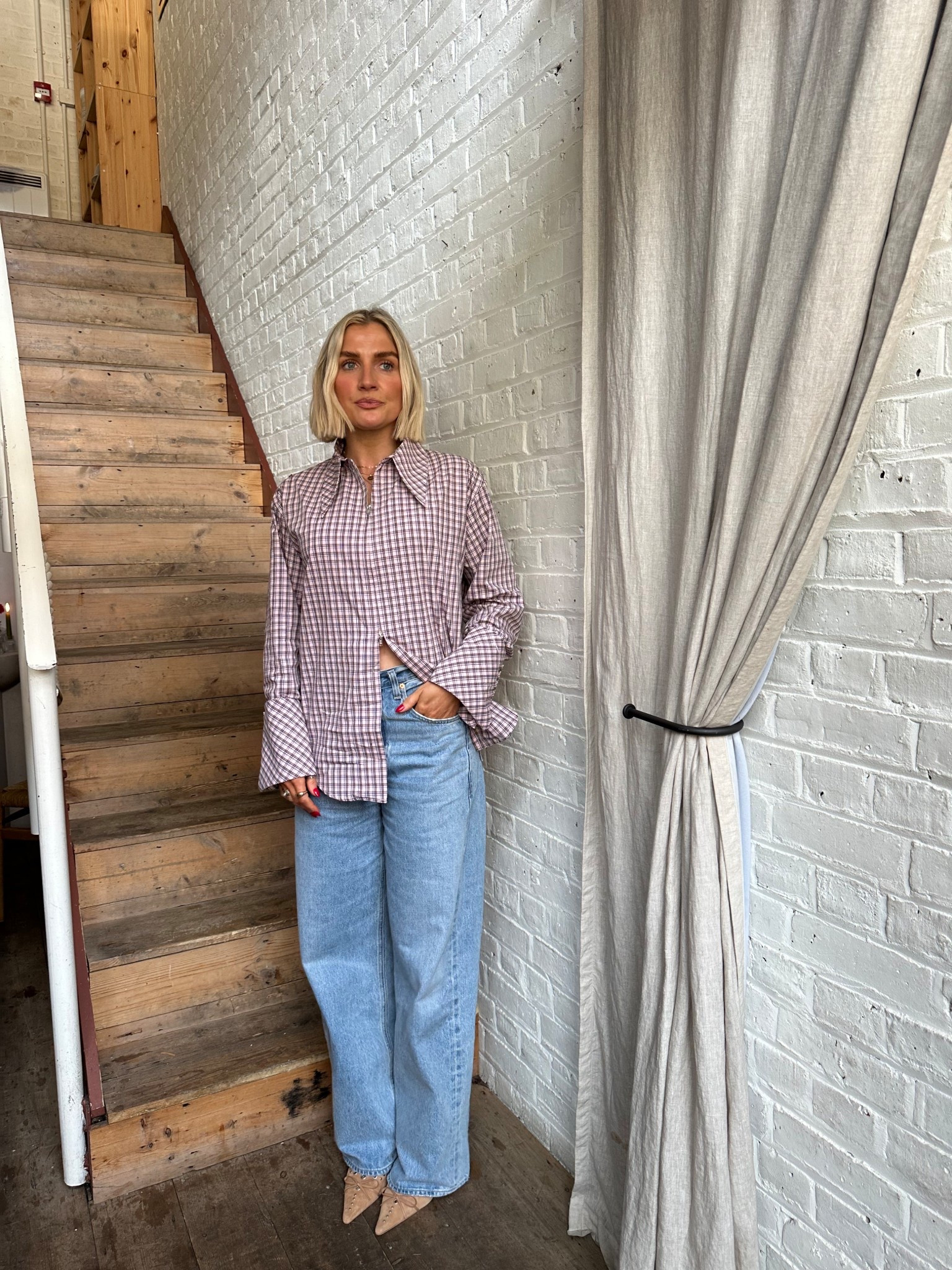 Pink check shirt 
Checked shirt 
Wide leg jeans 
Citizens of humanity Ayla jeans 
Baggy jeans 

#LTKjeans #LTKspring #LTKstyletip