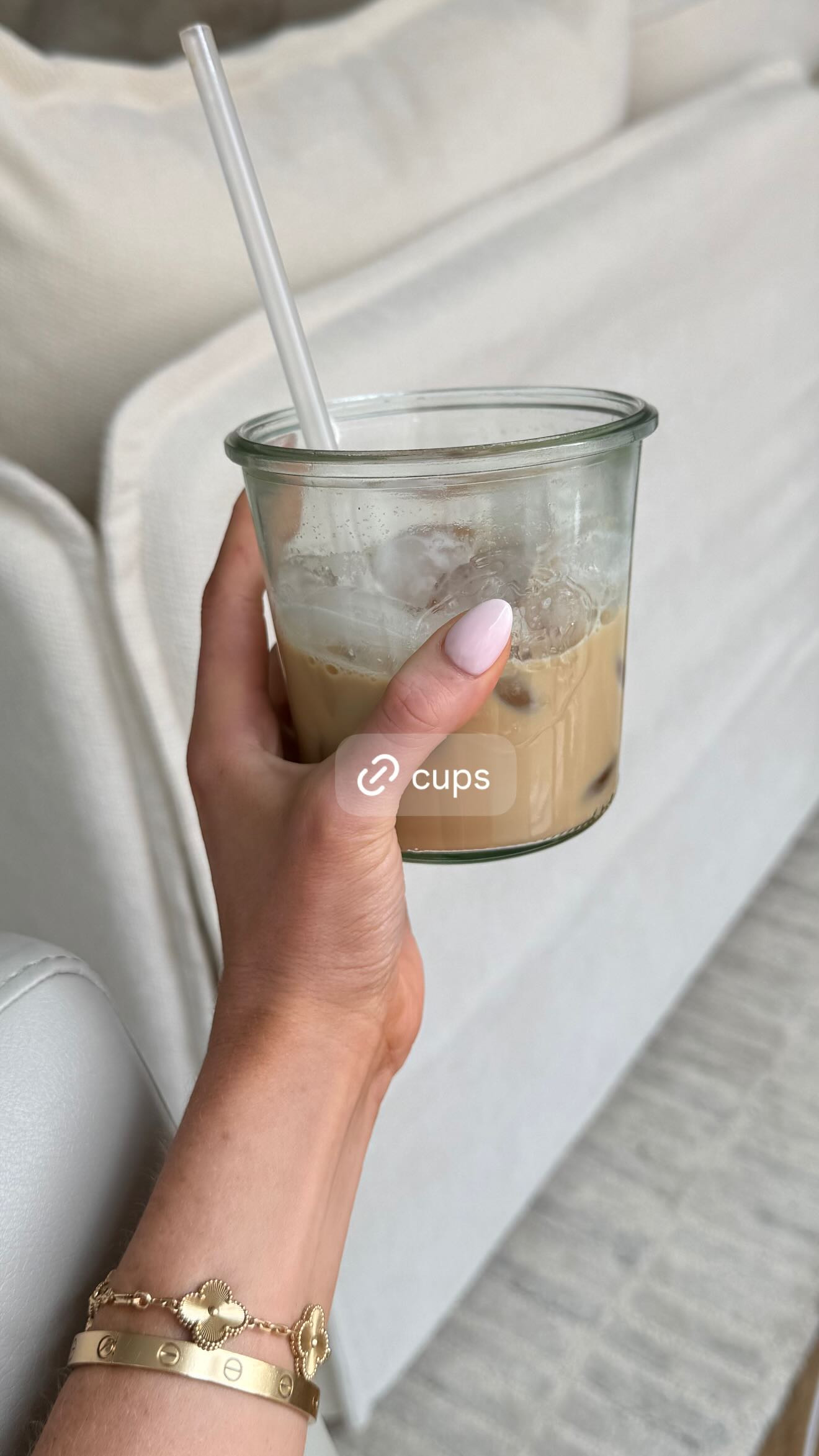 The cutest glass coffee cups 

 