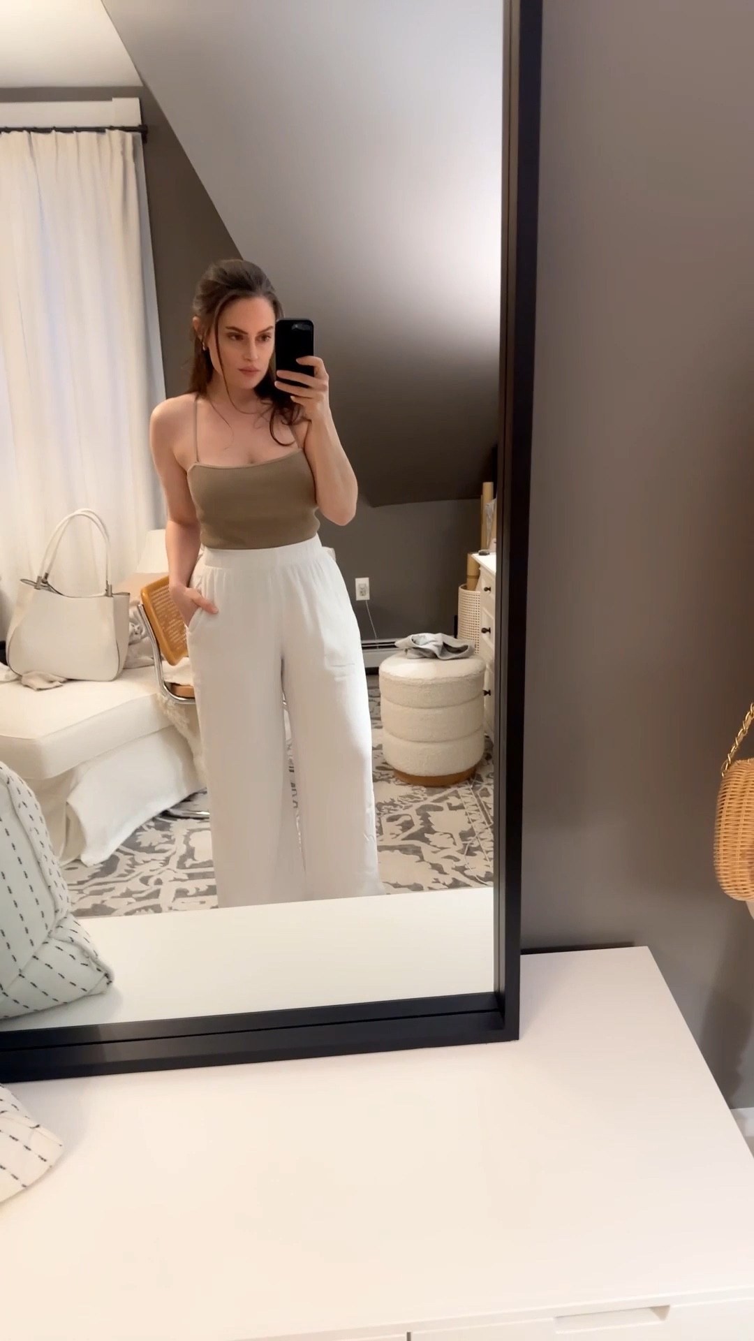 I’m obsessed with these Abercrombie pants they aren’t see through, they are high waisted and SO flattering 

#LTKVideo #LTKtravel #LTKmidsize