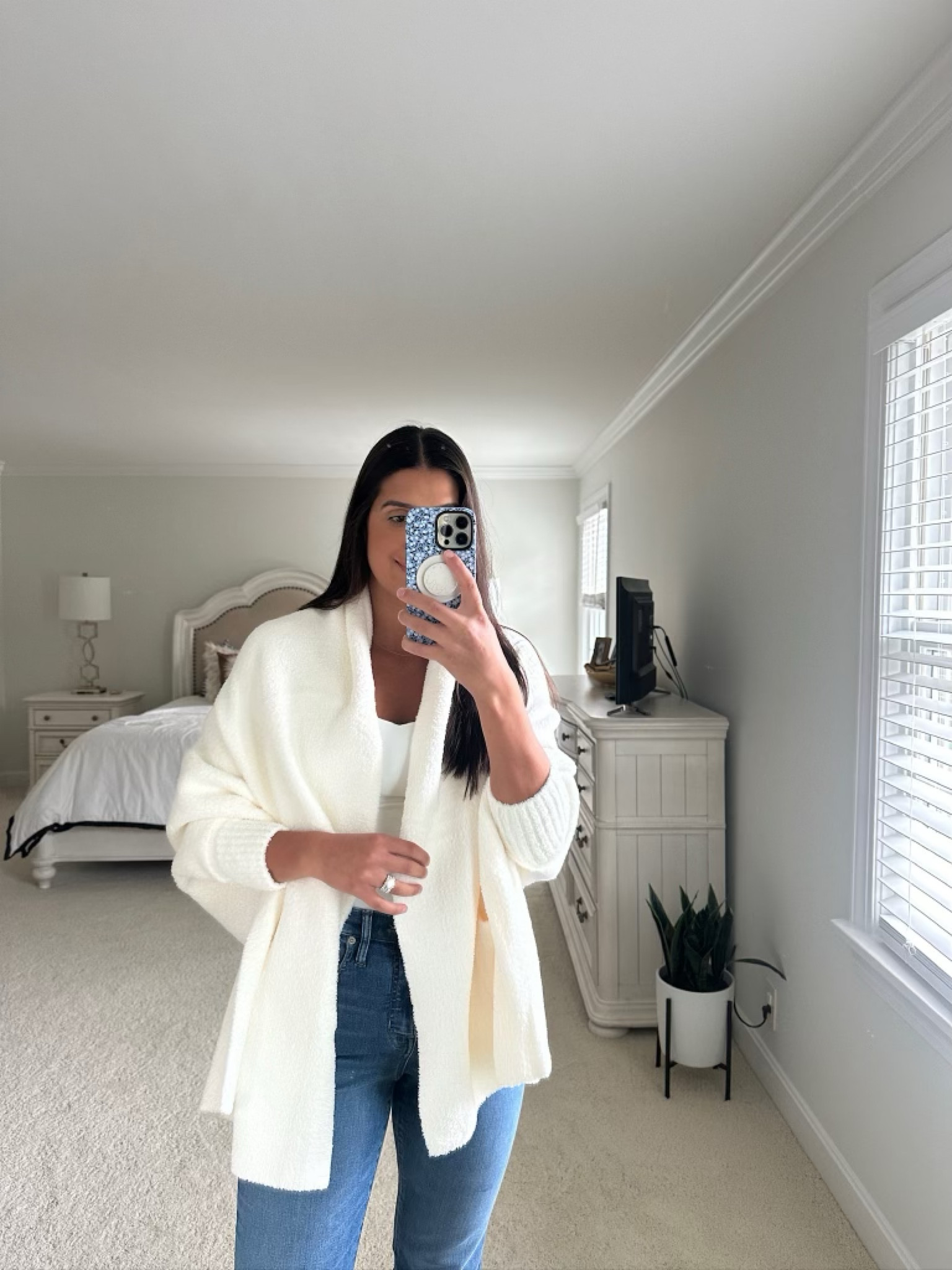 This barefoot dreams cardigan is too good to pass on for the holidays🙌🏼✨🎄 

Nordstrom, Nordstrom fashion, cardigan, chunky knit cardigan, white cardigan, thick cardigan, casual fashion, jeans, denim, Thanksgiving outfit idea, Grace White, A Southern Drawl 

#LTKStyleTip #LTKSeasonal #LTKFindsUnder100