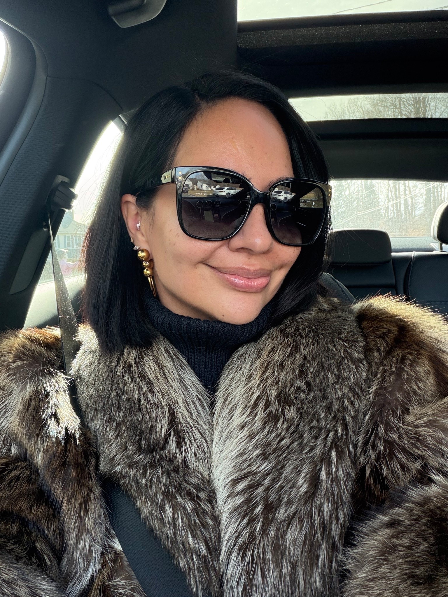 Vintage fur coats all winter long ❄️ Linking some of my fave furs and faux furs here (the one I’m wearing is from the 1930’s and was an antique show find for $80!)  

winter outfits for women
coat 
sunglasses 
turtleneck sweater 

#LTKPetite #LTKFindsUnder100 #LTKOver40