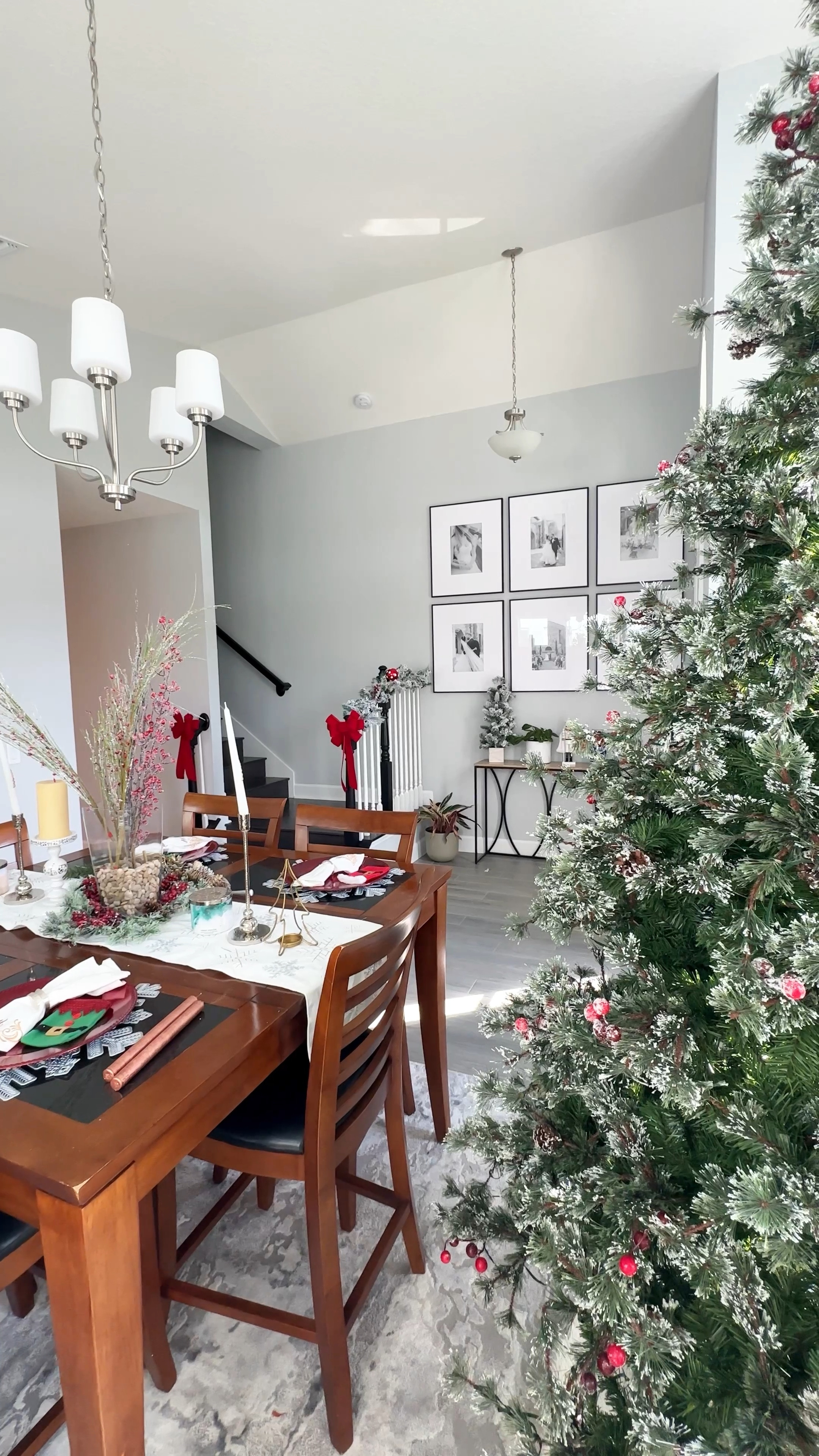 house christmas decor 

#LTKhome #LTKVideo #LTKHoliday