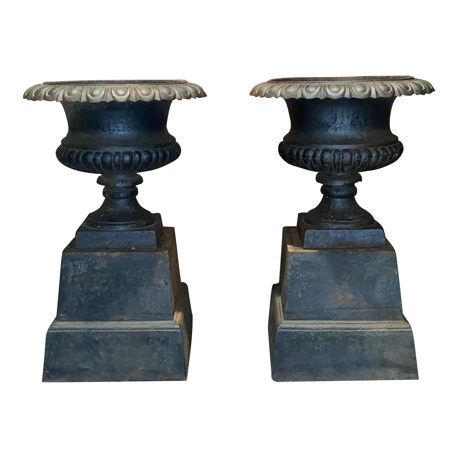 Early 20th Century 20" Gastonbury Cast Iron Planters - Set of 2 | Chairish