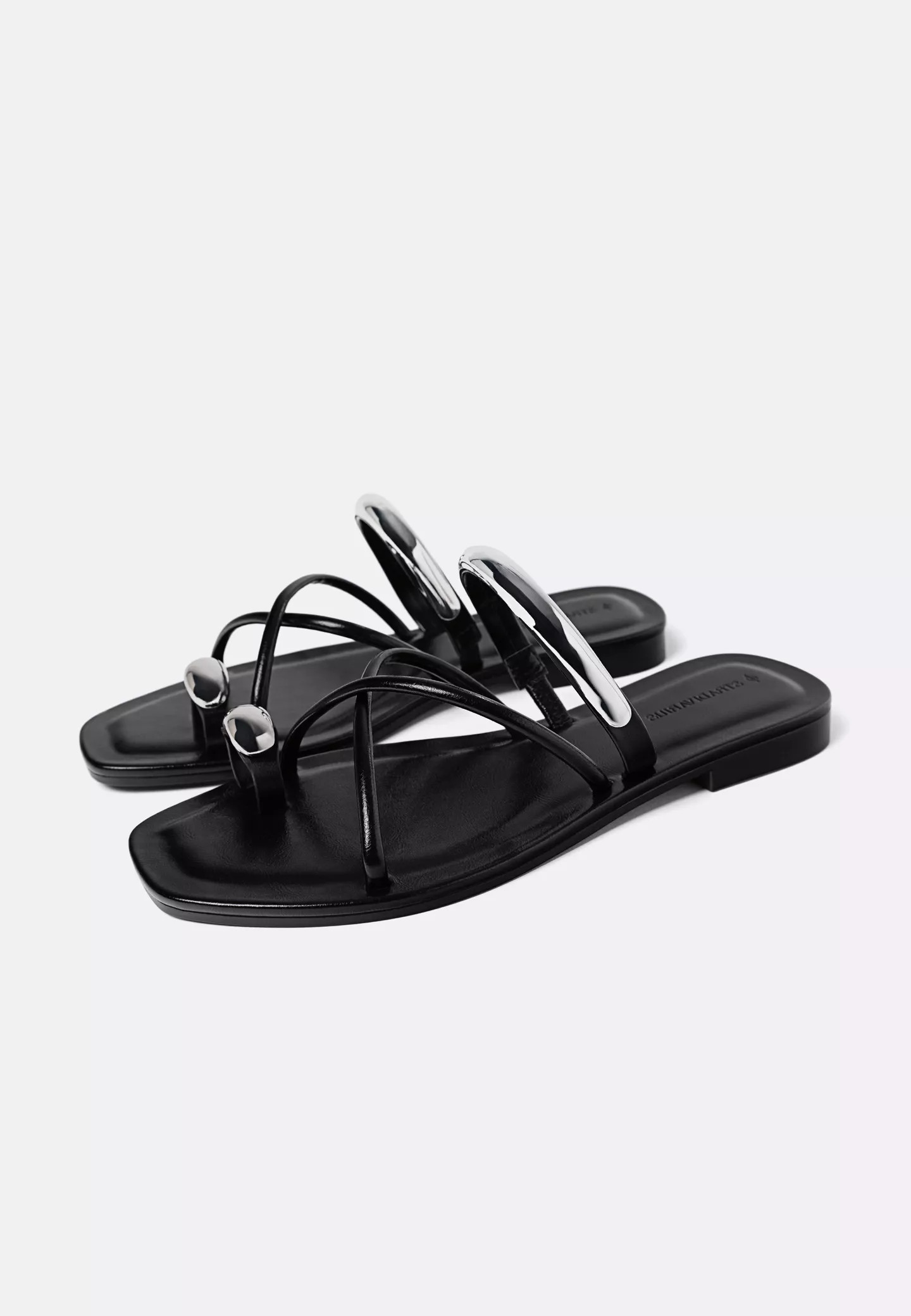 Flat sandals with metal detail | Stradivarius (UK)