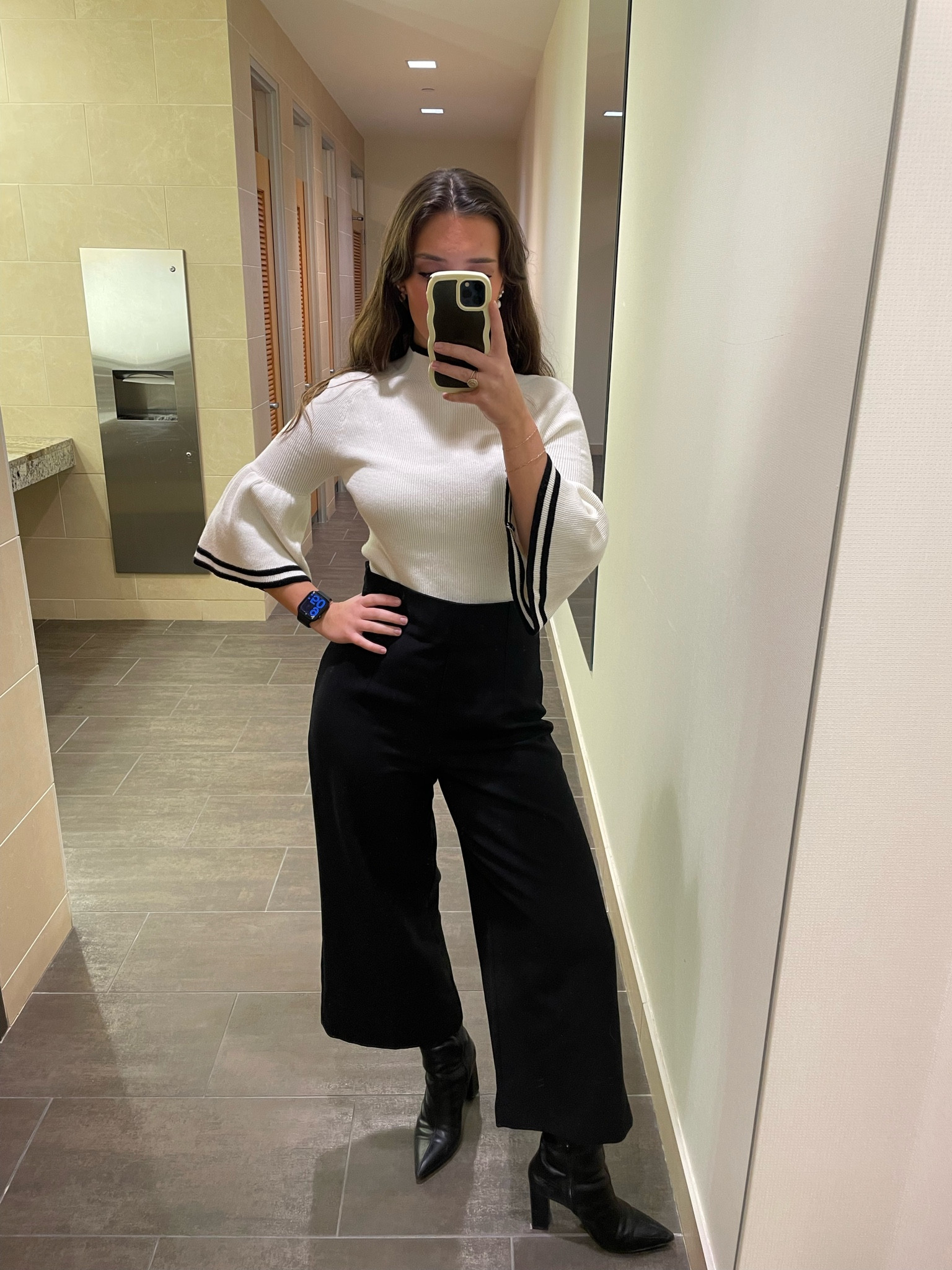 Loveddd this top- linked a very close option that i would snag immediately! On sale and such a unique piece 
#workoutfit

#LTKshoecrush #LTKsalealert #LTKworkwear