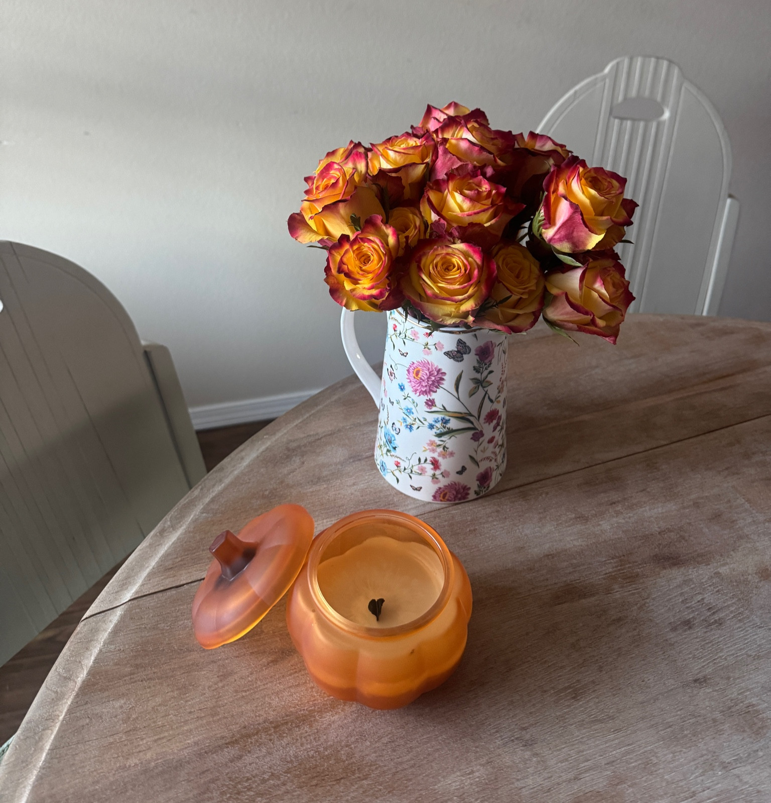 pumpkin candle is from my local Aldi, but I’ve linked so many cute ones! 🎃 

#LTKSeasonal #LTKHome