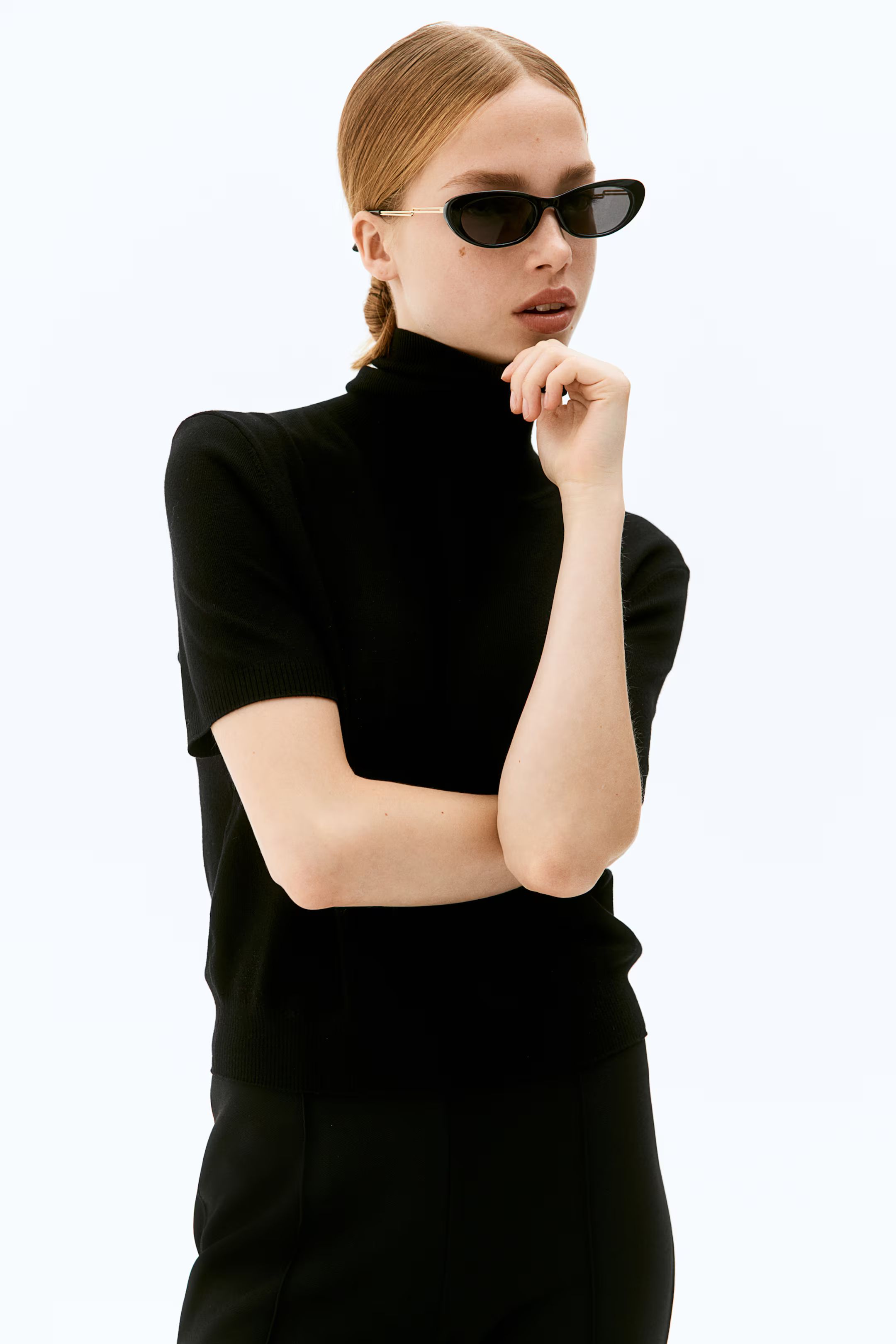 Fine-Knit Turtleneck Top - Turtleneck - Short sleeve - Black - Ladies | H&M US | H&M (US + CA)