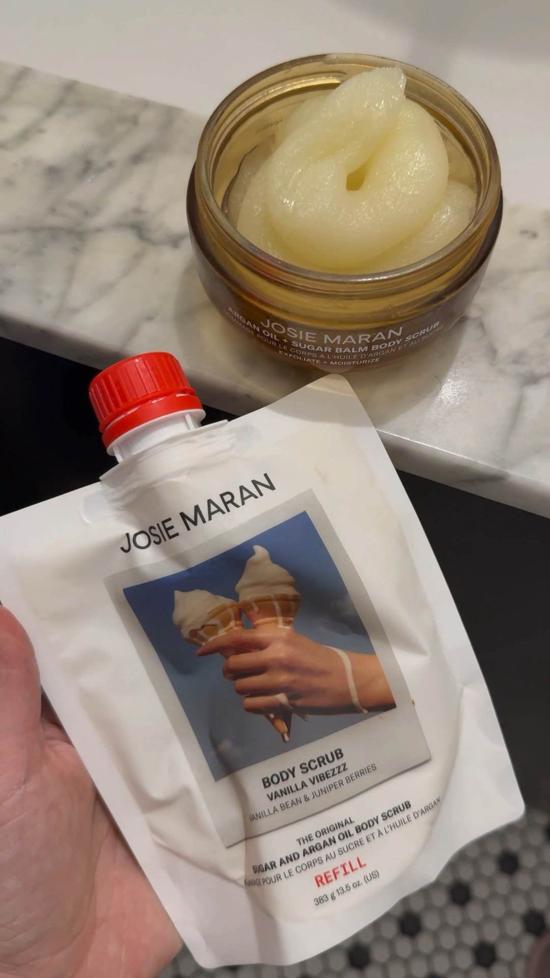 Refilling my favourite body scrub prepping for a spray tan! On sale at Sephora right now 🤍