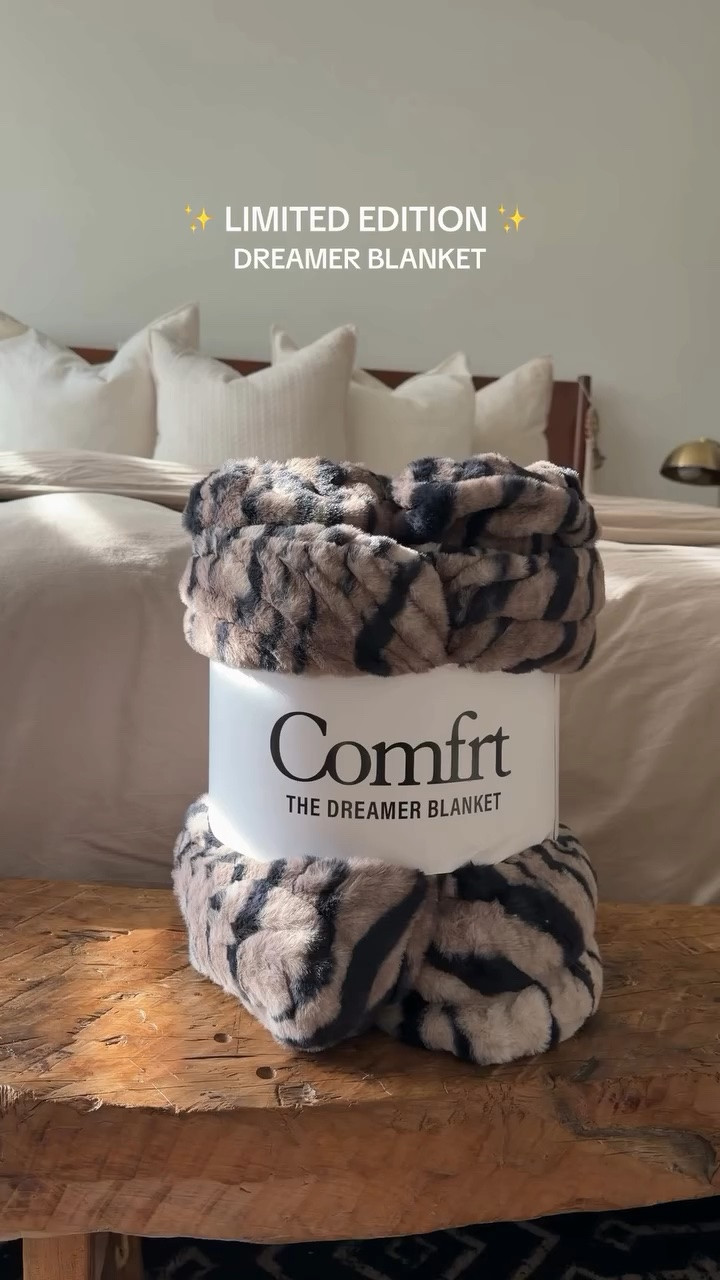 My FAVORITE print yet! Comfrt just released the new Ash Tiger print and it’s soooooo good! 
✨ CODE: Kylah18 

 #comfrtdreamerblanket #comfrt #dreamerblanket

#LTKHome