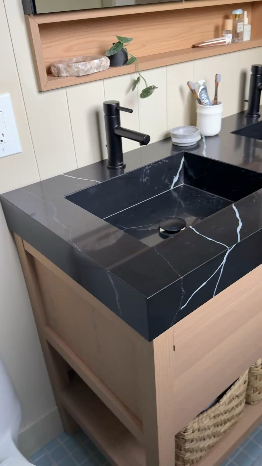 Searching for bathroom vanities? Here are some favs

#LTKgrwm #LTKootd #LTKSaleAlert