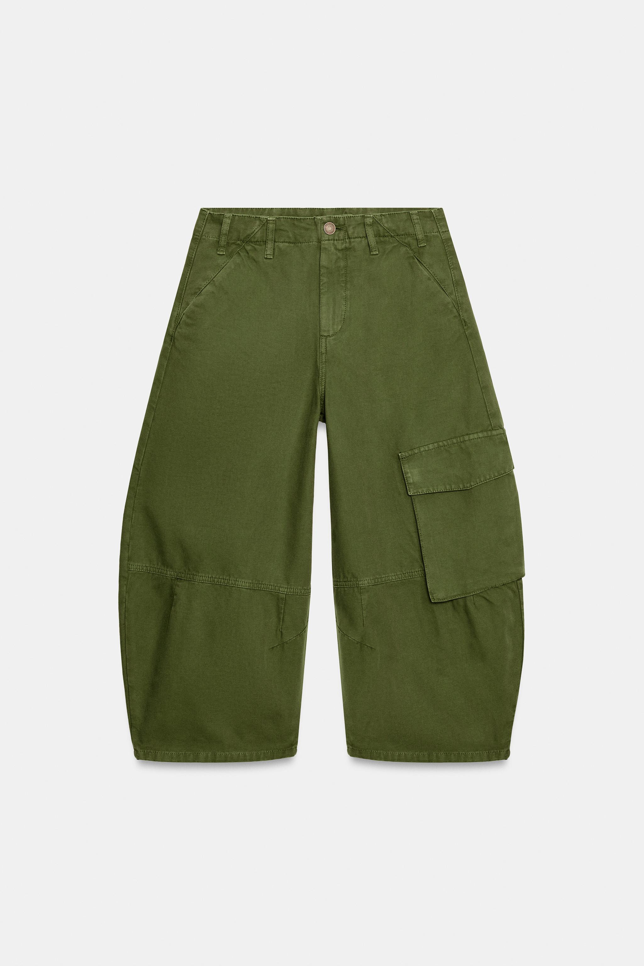 ZW COLLECTION MID-RISE CARGO CAPRI JEANS | Zara US